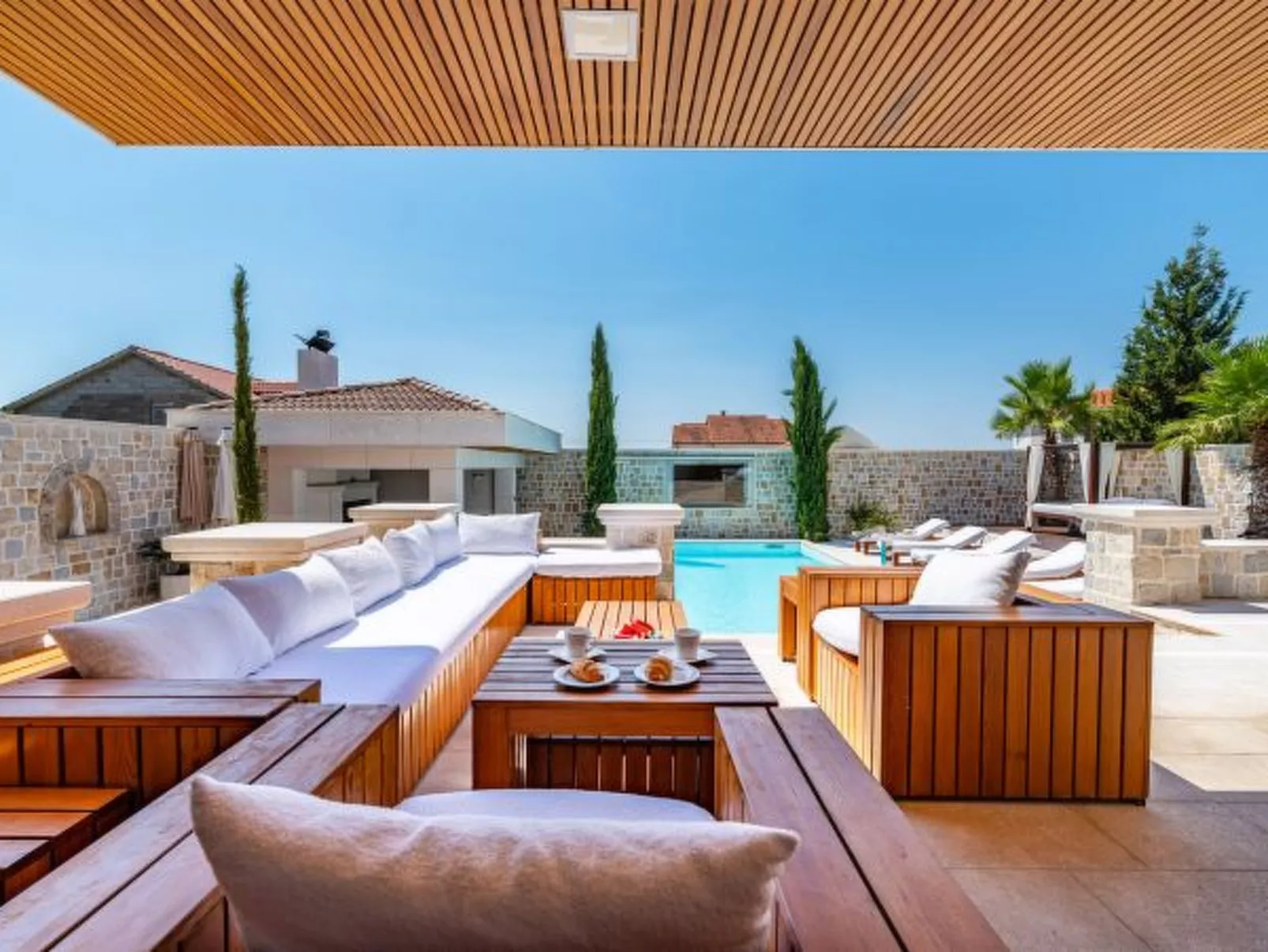 Villa Nena with heated pool, jacuzzi and sauna - Image-tags.info