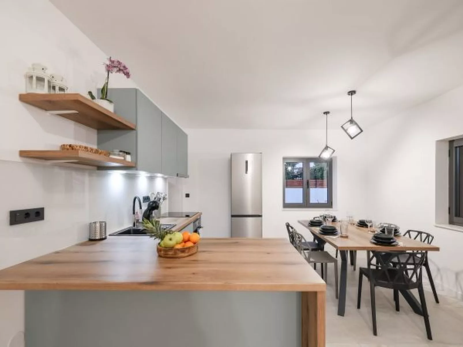 Villa Marta with heated pool and traditional taver - Image-tags.info