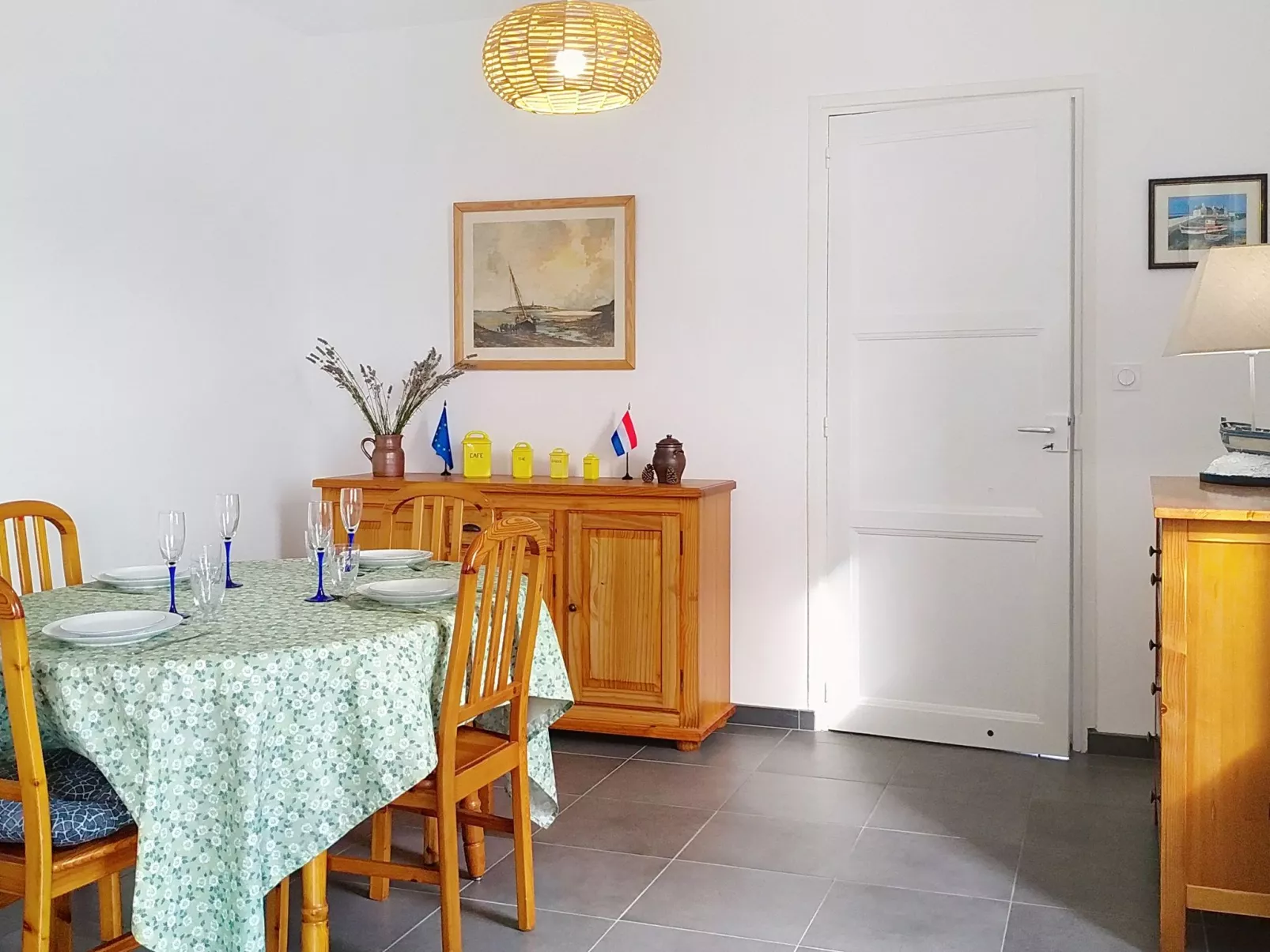 Mahionias's cottage - Drinnen