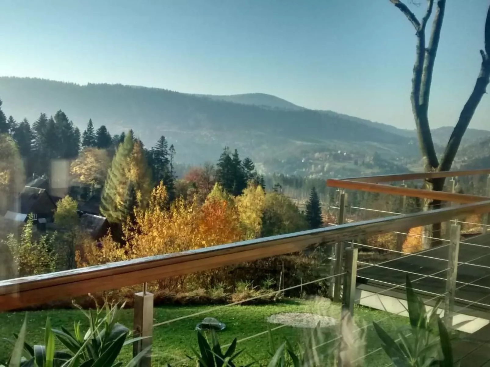 In den Bergen, Villa mit Panoramaterrasse - Draußen