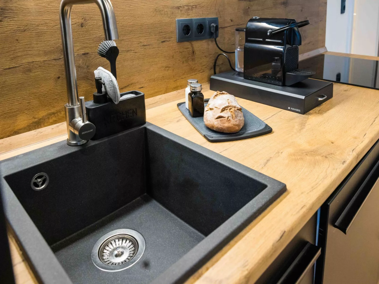 Schiller Apartment im Zentrum von Hof. Küche, Parkplatz, 250MBit Wlan - Inside