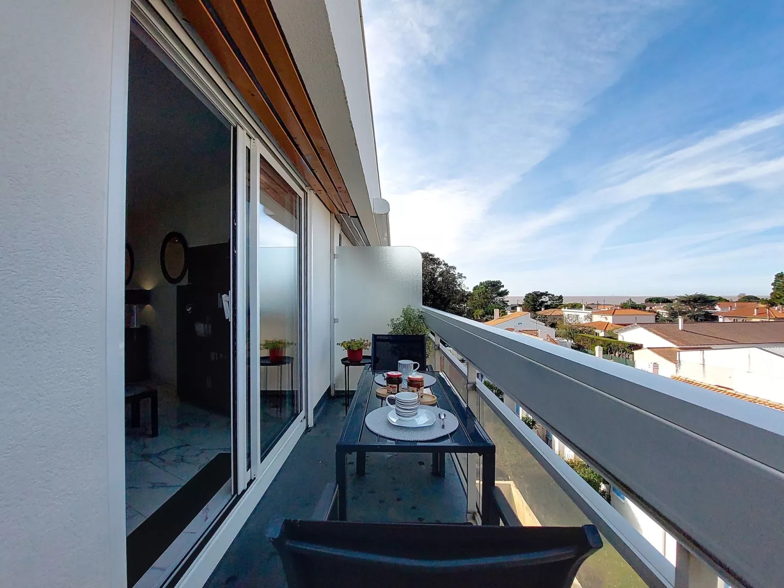 La Frégate - Draußen