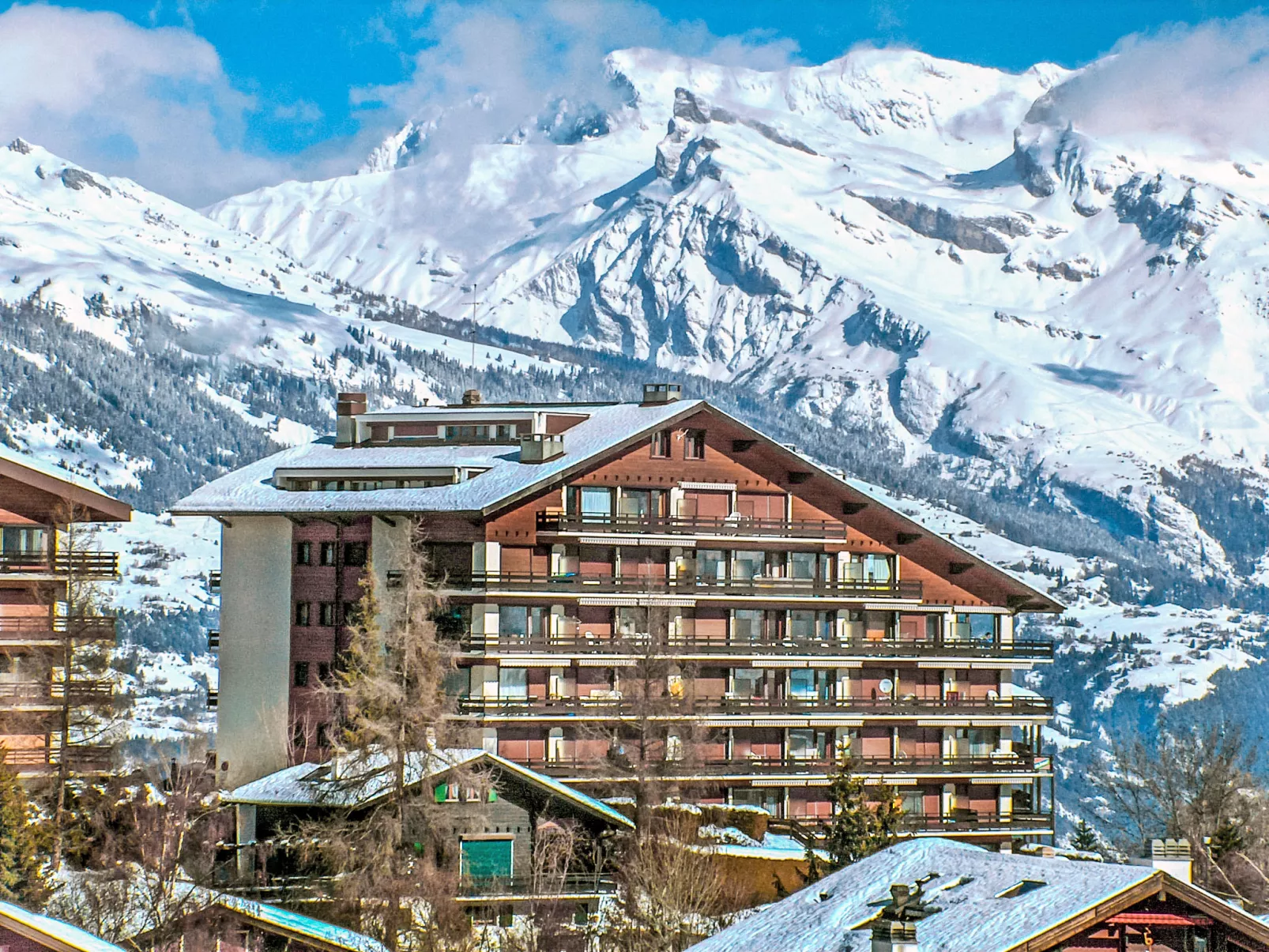 Jolimont J4 - Outside