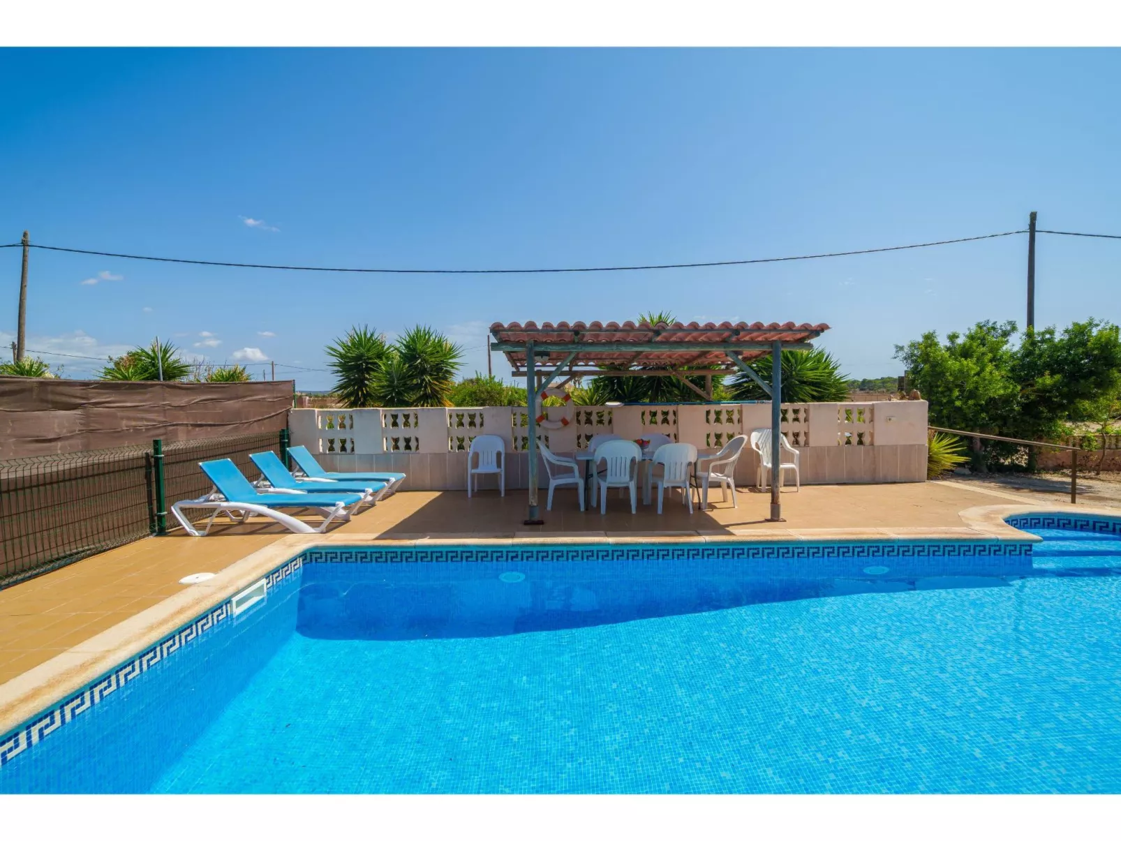 Cas Forner - Outside