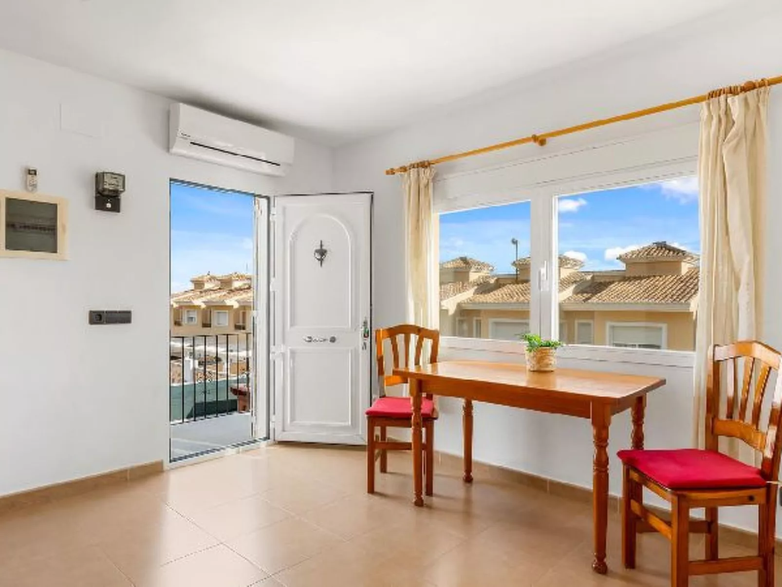 Villa Mercedes - Plusholidays - Image-tags.info