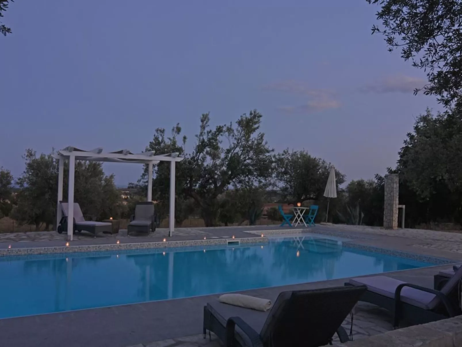 Moderne Ferienvilla bei Noto mit Meerblick und privatem Pool - Draußen