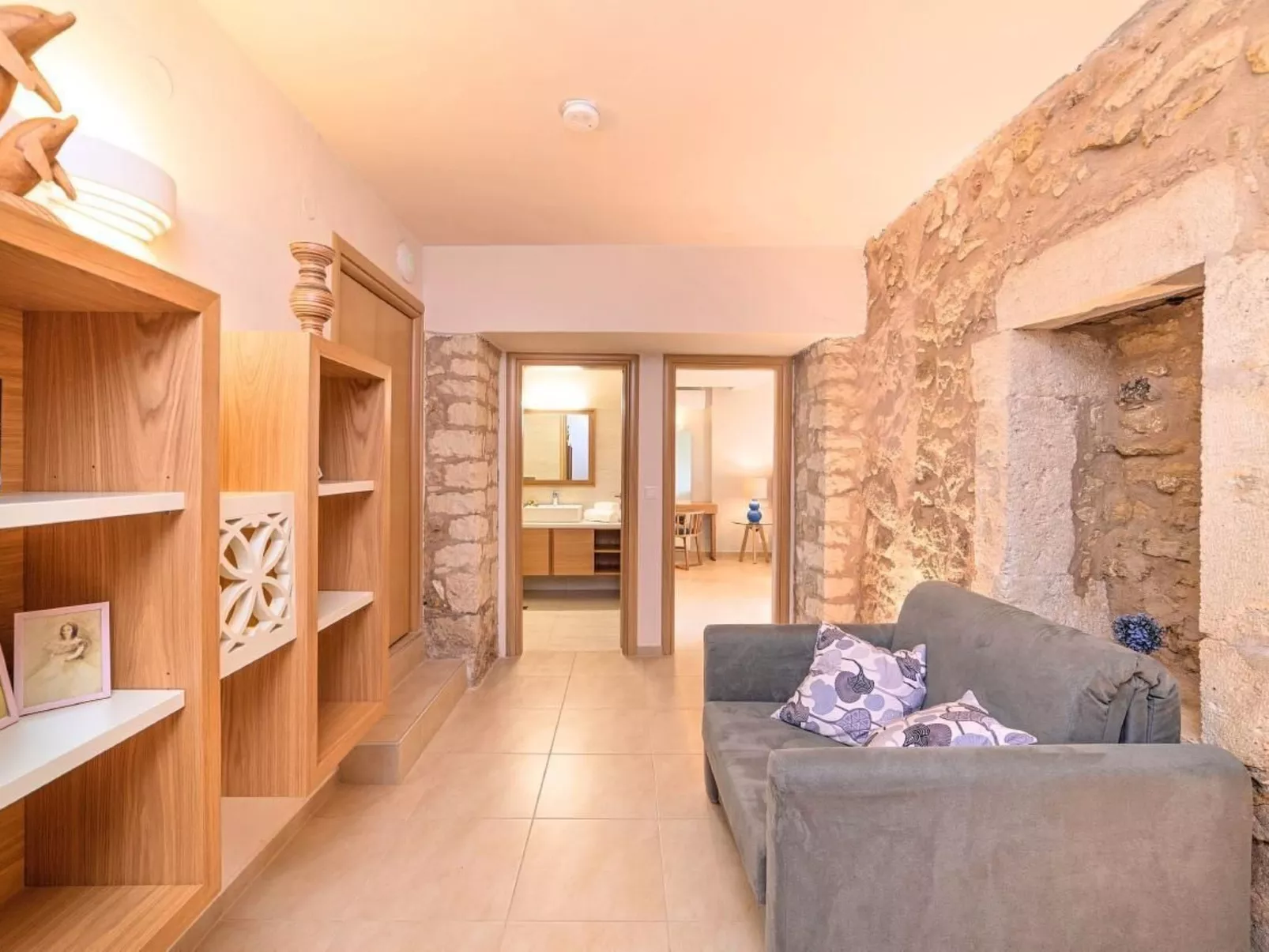 "Acrothea Villa Beheizter Pool" - Drinnen