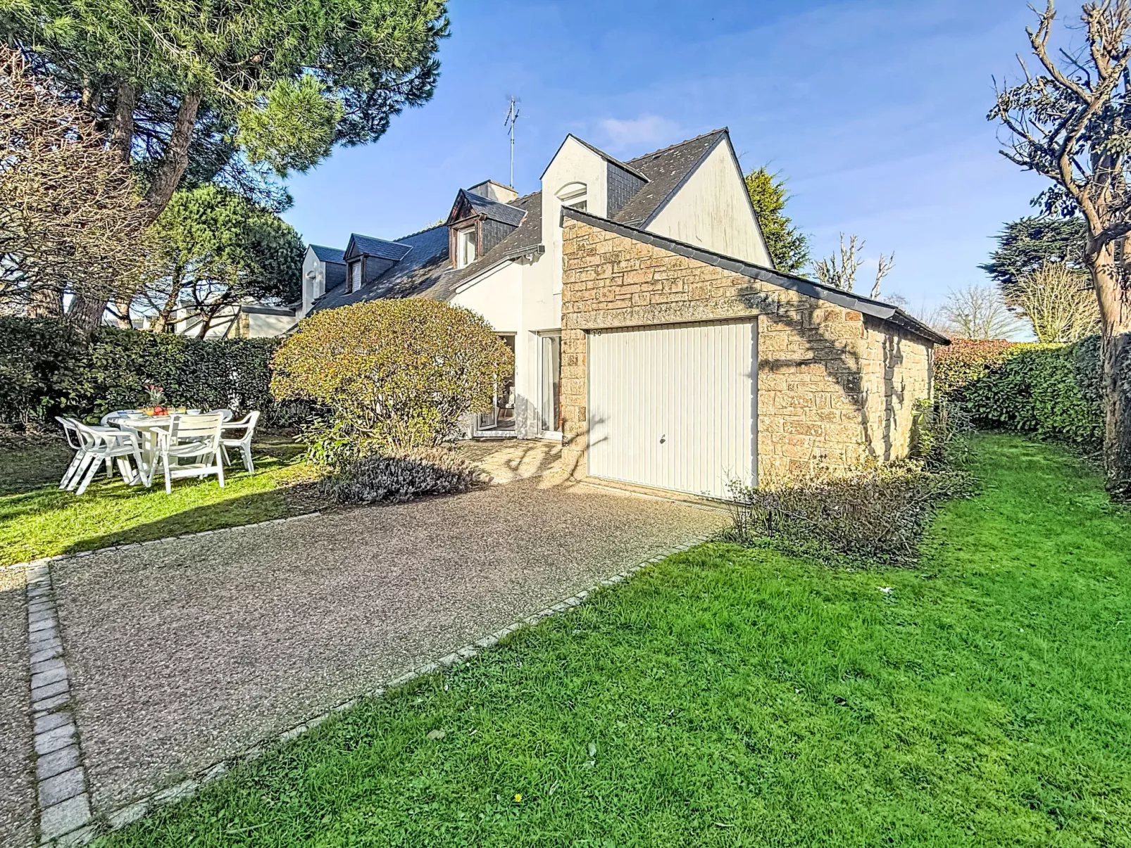 Clos de Kerallan - Outside