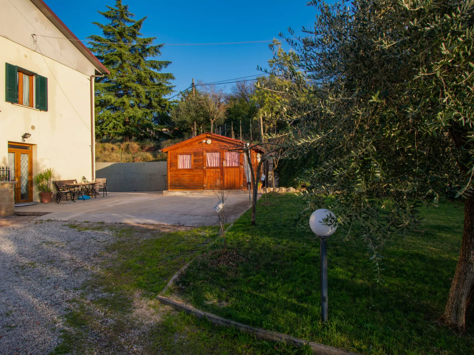 Tre fontane - Outside