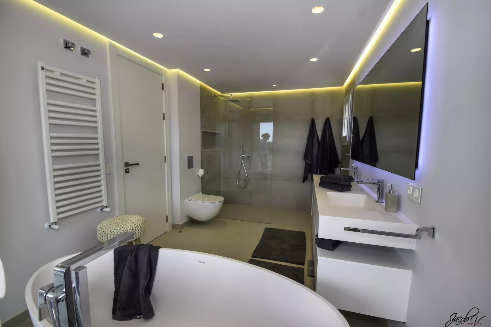 Tranquil Villa with Sea Views & Heated Pool! - Bathroom