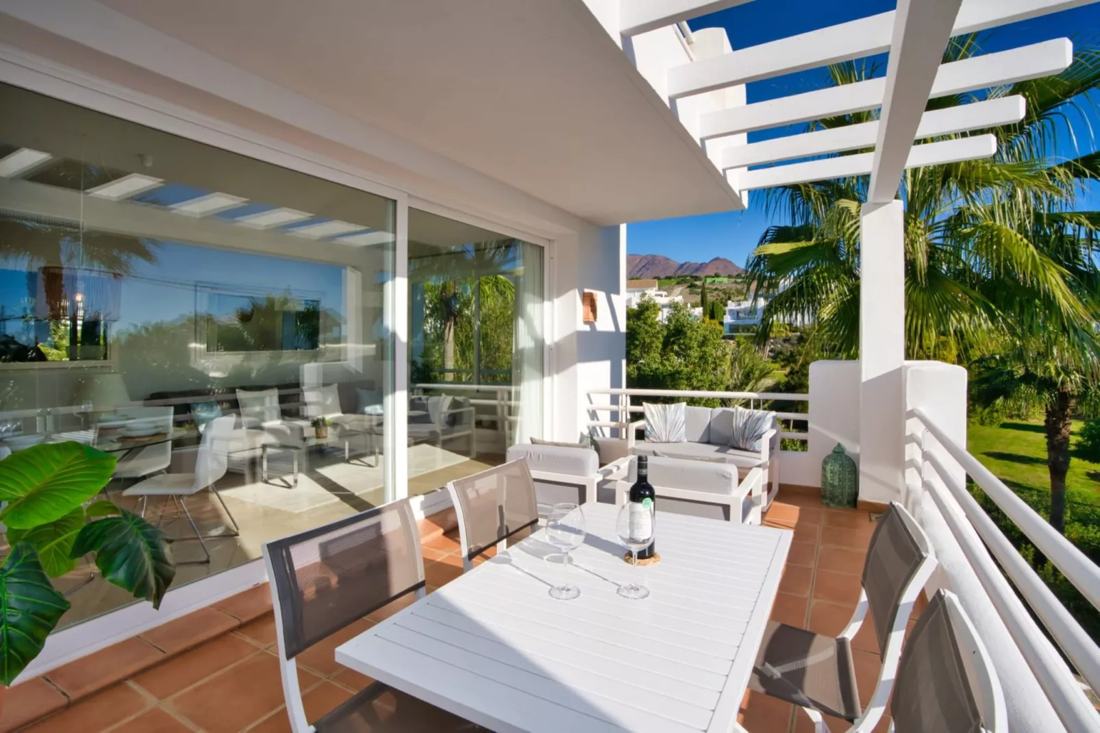 Modern 2-Bedroom Apartment - Alcazaba Lagoon (411) - Terrasse / balcon