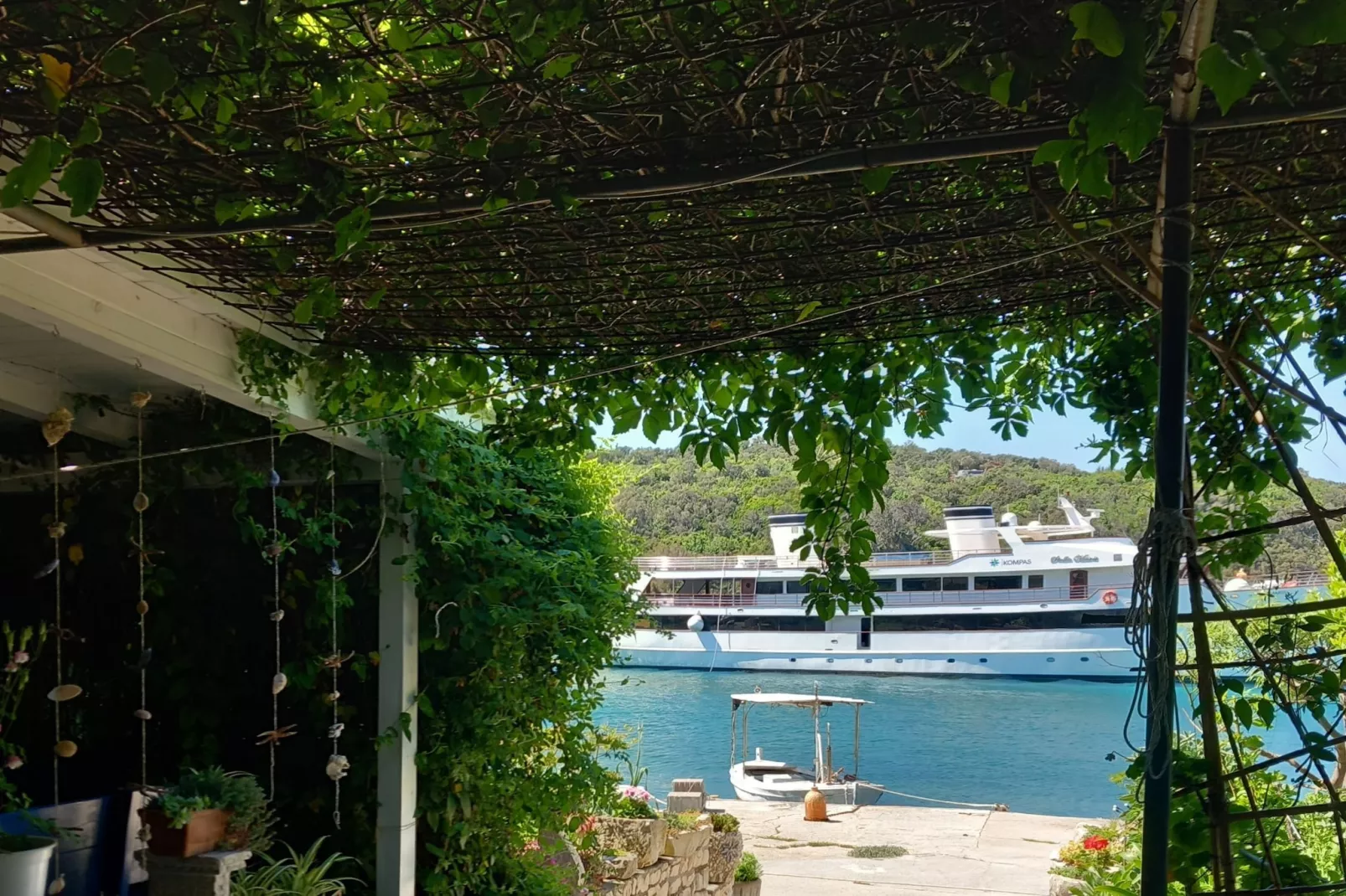 Guest House Green Corner Supetarska Draga - One Bedroom Apartment With Balcony and Sea View - Vue