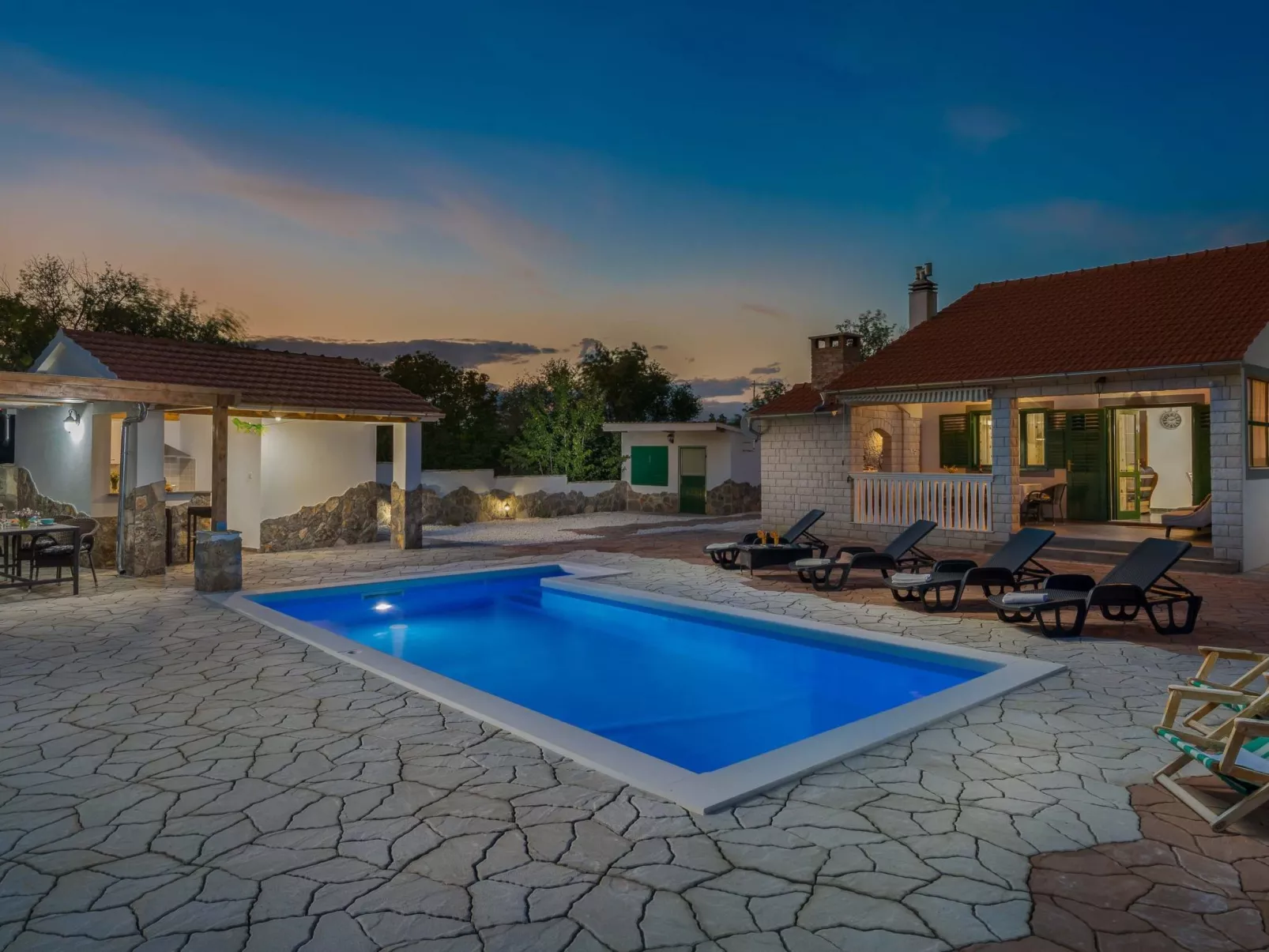 Villa Mystic Woods mit Pool - Outside