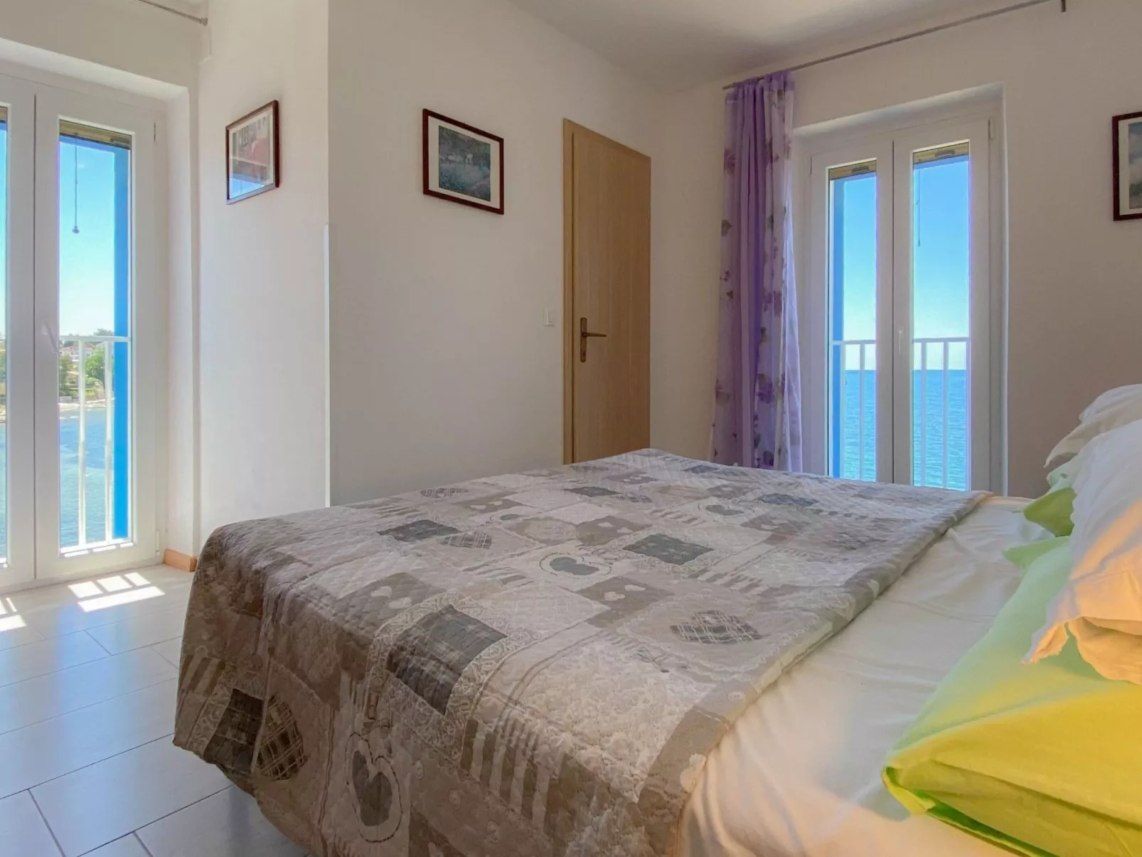 "Belvedere gore" - Inside