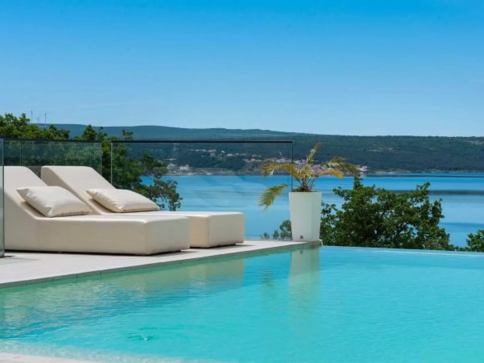 Luxury Villa Michele with infinity pool - Image-tags.info