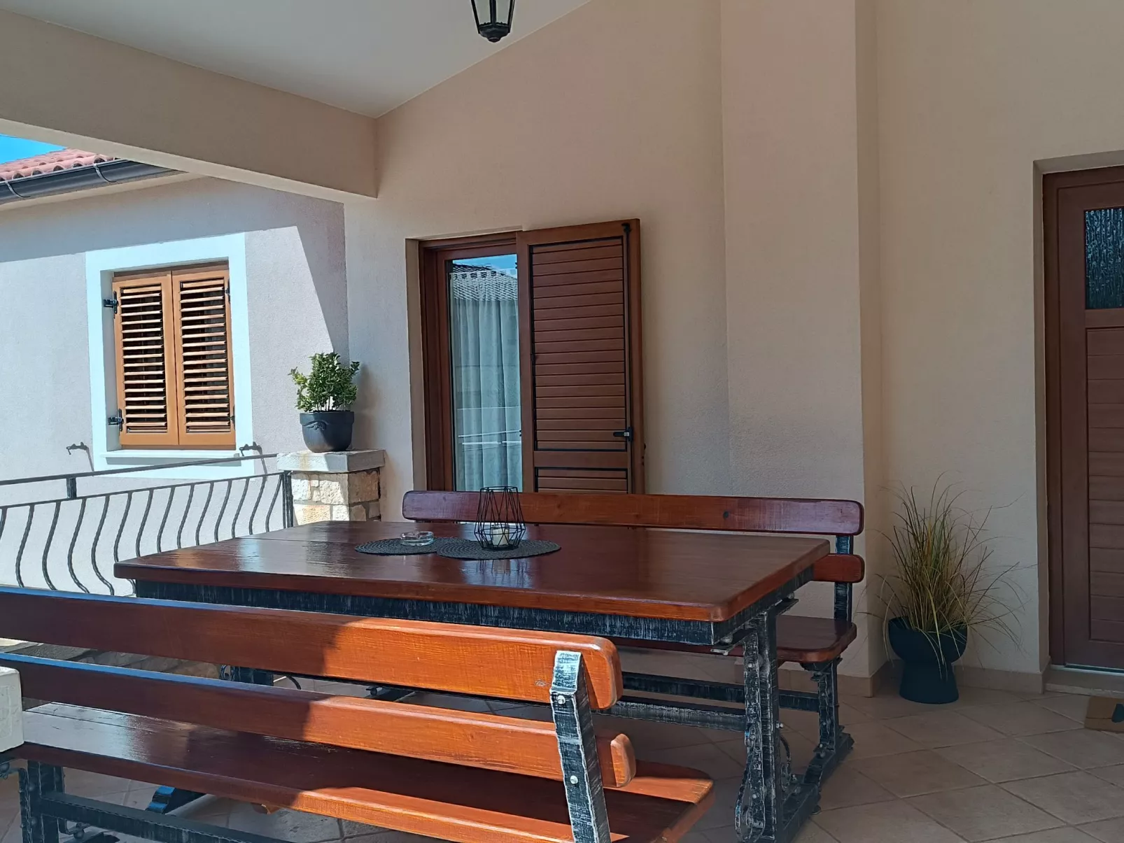 Villa Križanci - Draußen