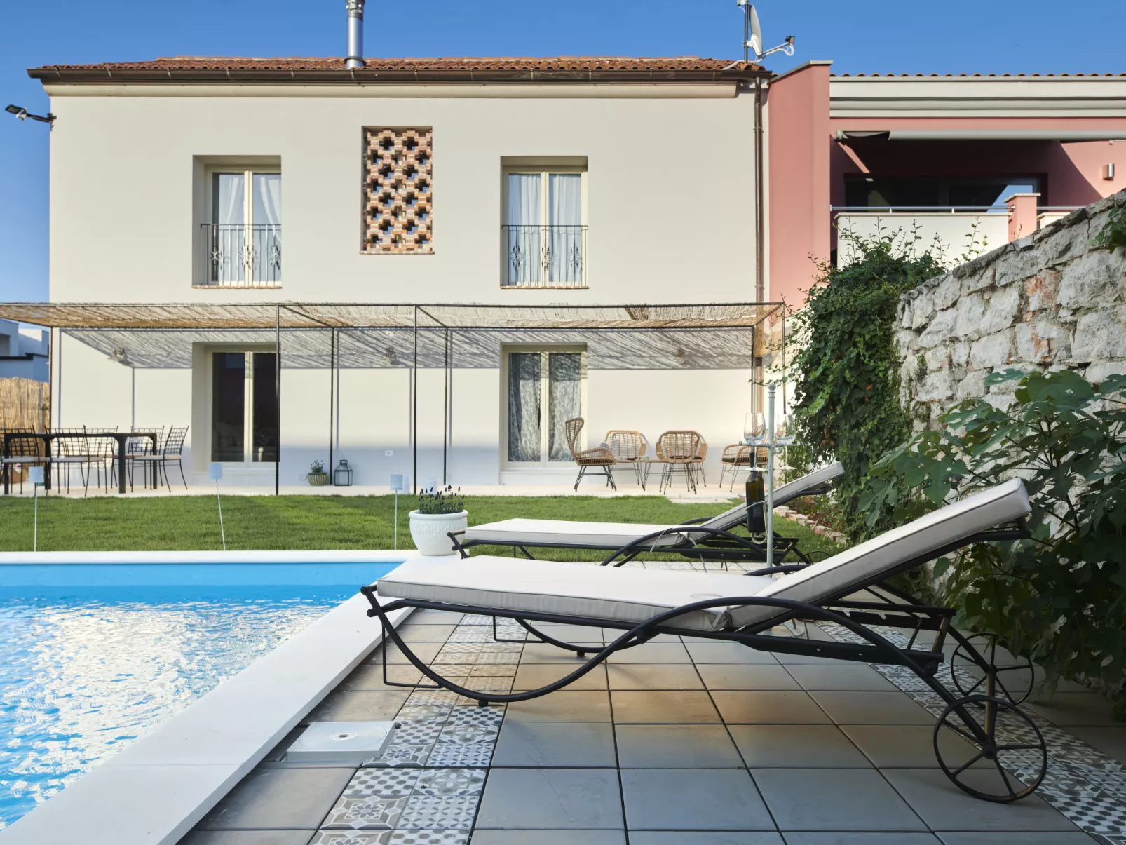 Mediterranea - Dehors