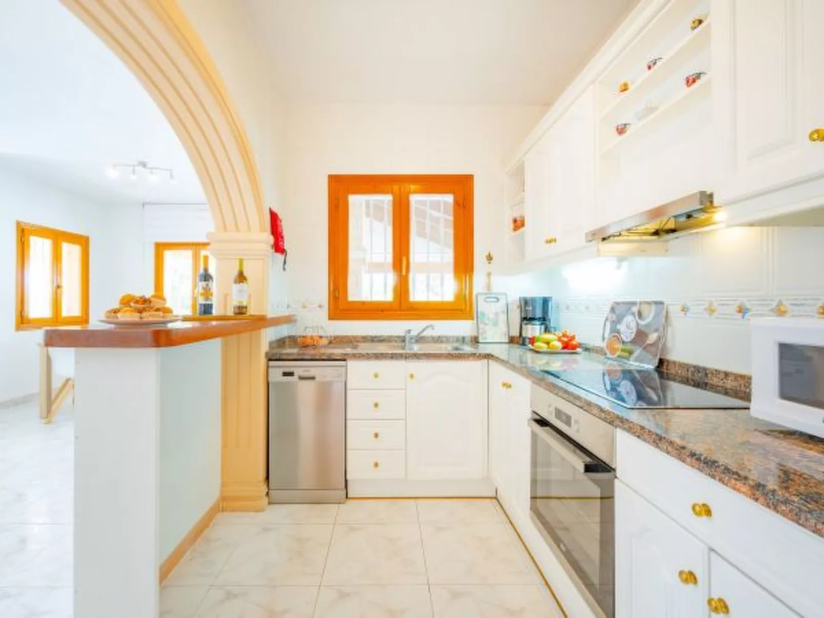 Villa Mona - PlusHolidays - Image-tags.info