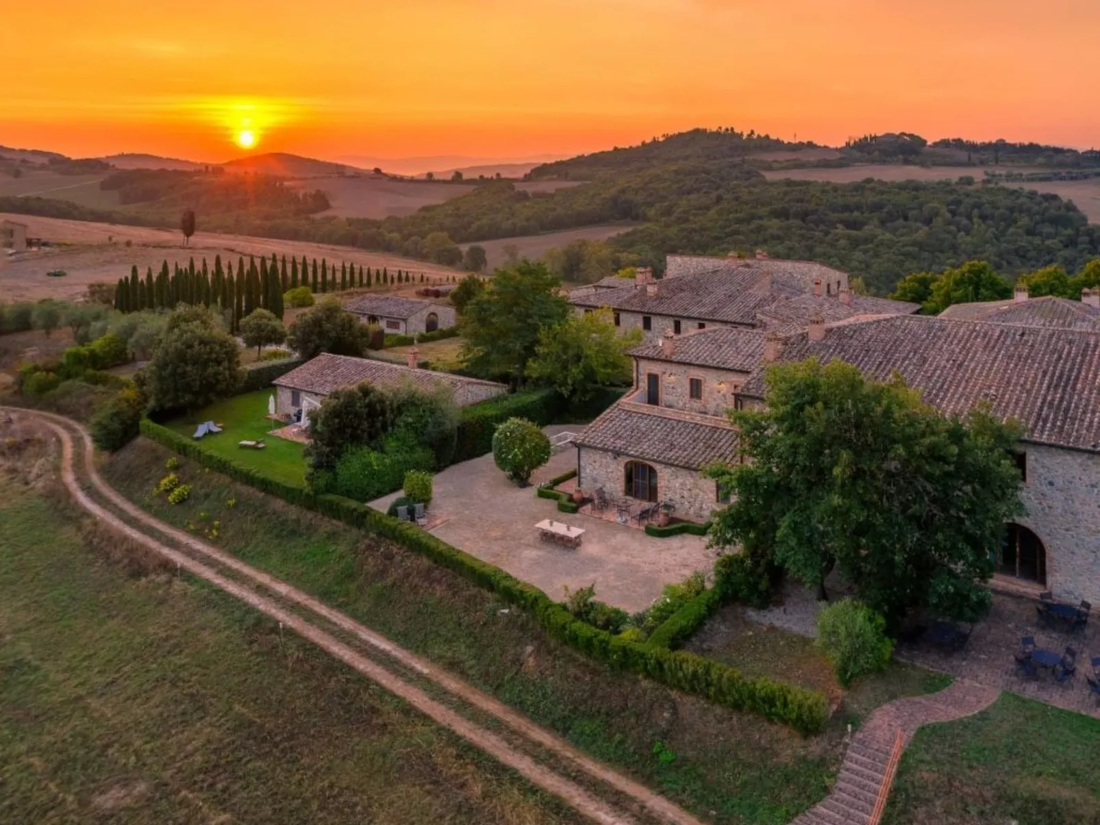 Villaflair - Volterra Pool Villa - Image-tags.info