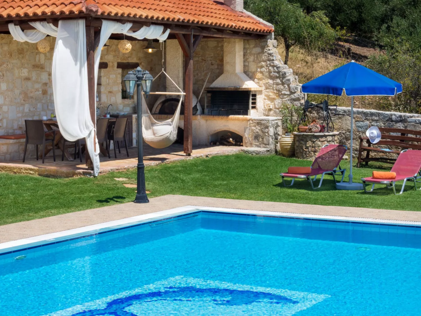 Familienvilla mit privatem Pool und Kinderbereich - Dehors