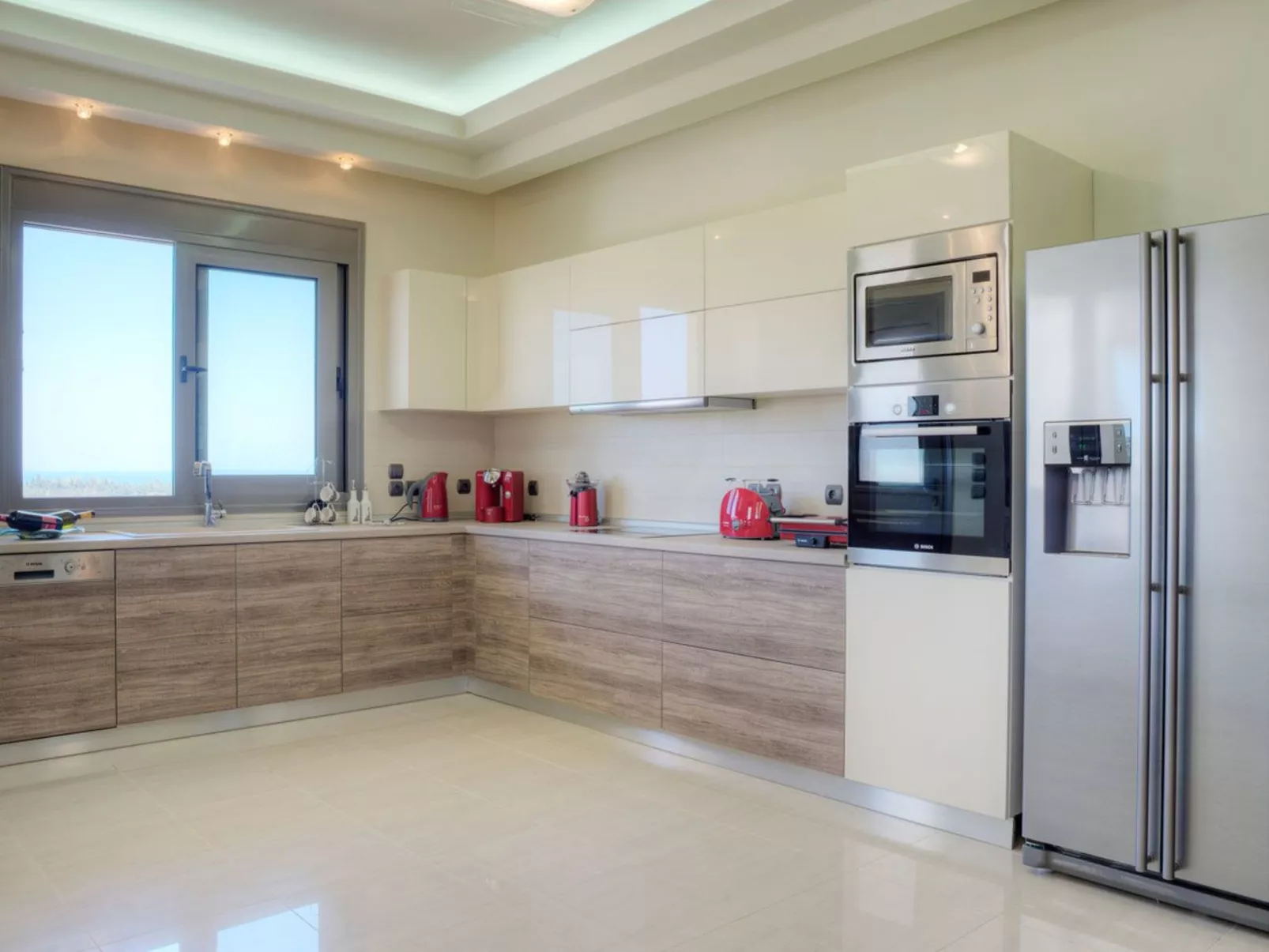 Luxuriöse, geräumige, private Villa mit sechs Schlafzimmern - Inside