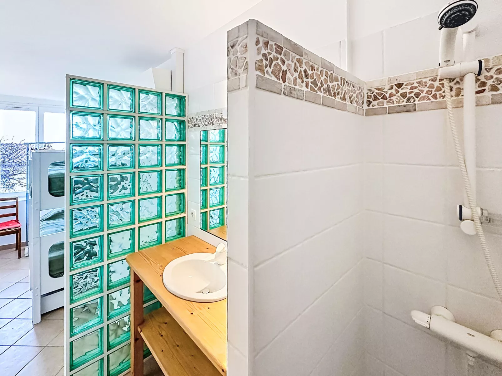 Les Amandiers - Inside