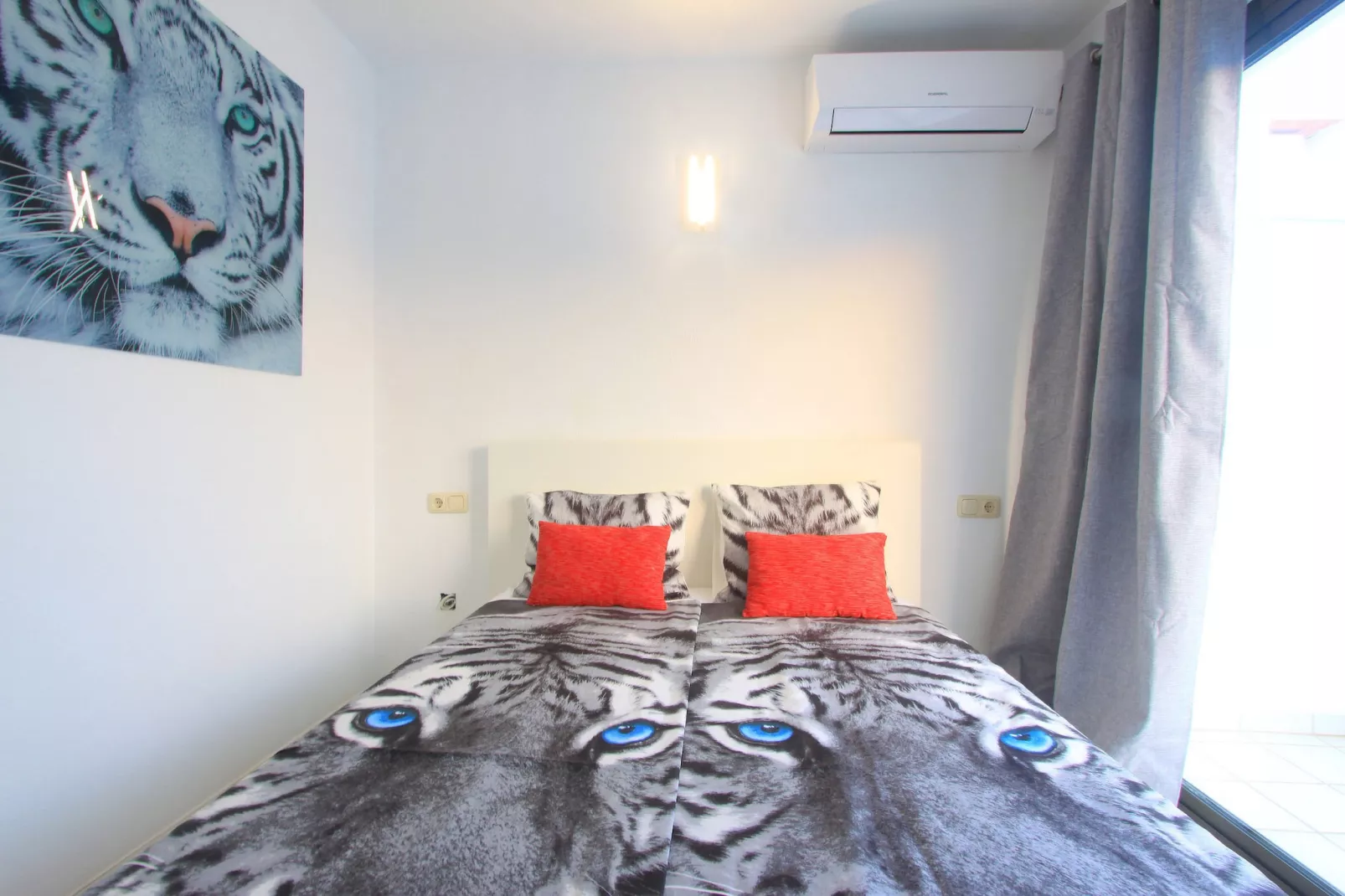 1080 - GOLDEN BEACH JACUZZI - Chambre