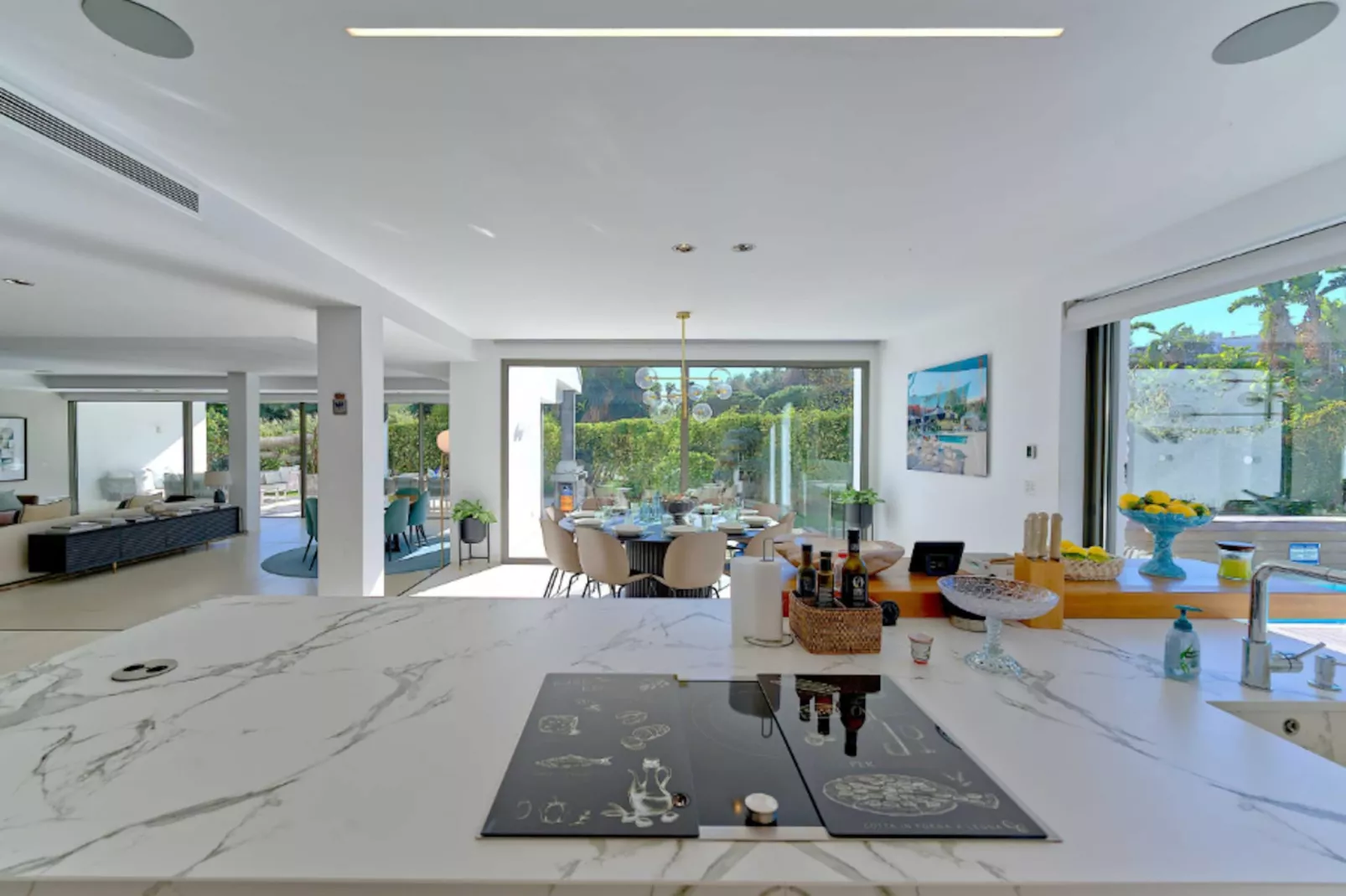 Contemporary & Very Spacious Villa Puerto Banus - Kitchen