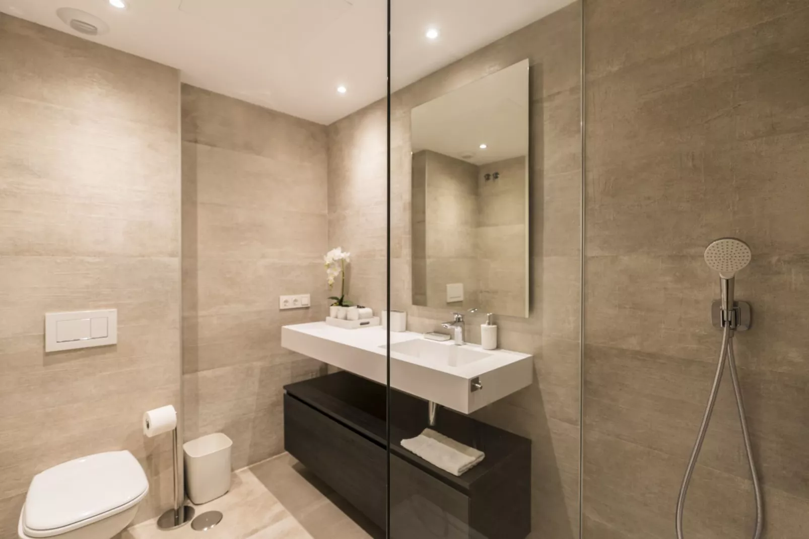 Elegant 2-Bed Apartment | Alcazaba Lagoon (1604) - Salle de bain