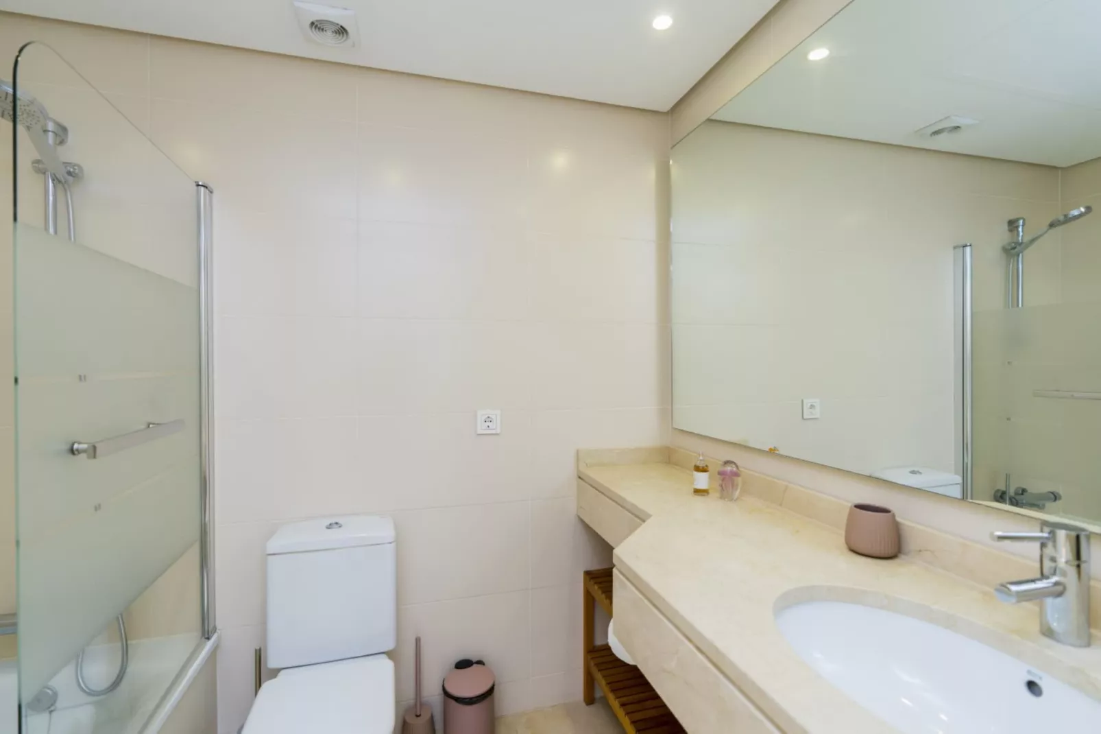 Stylish 2-Bed Apartment | Alcazaba Lagoon (303) - Salle de bain