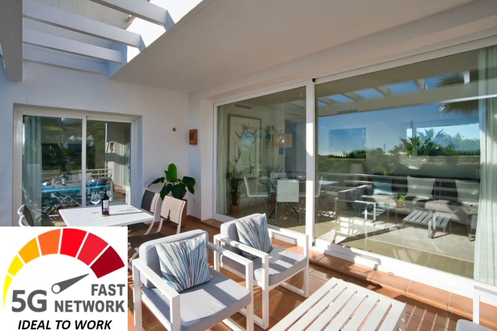 Modern 2-Bedroom Apartment - Alcazaba Lagoon (411) - Terrasse / balcon