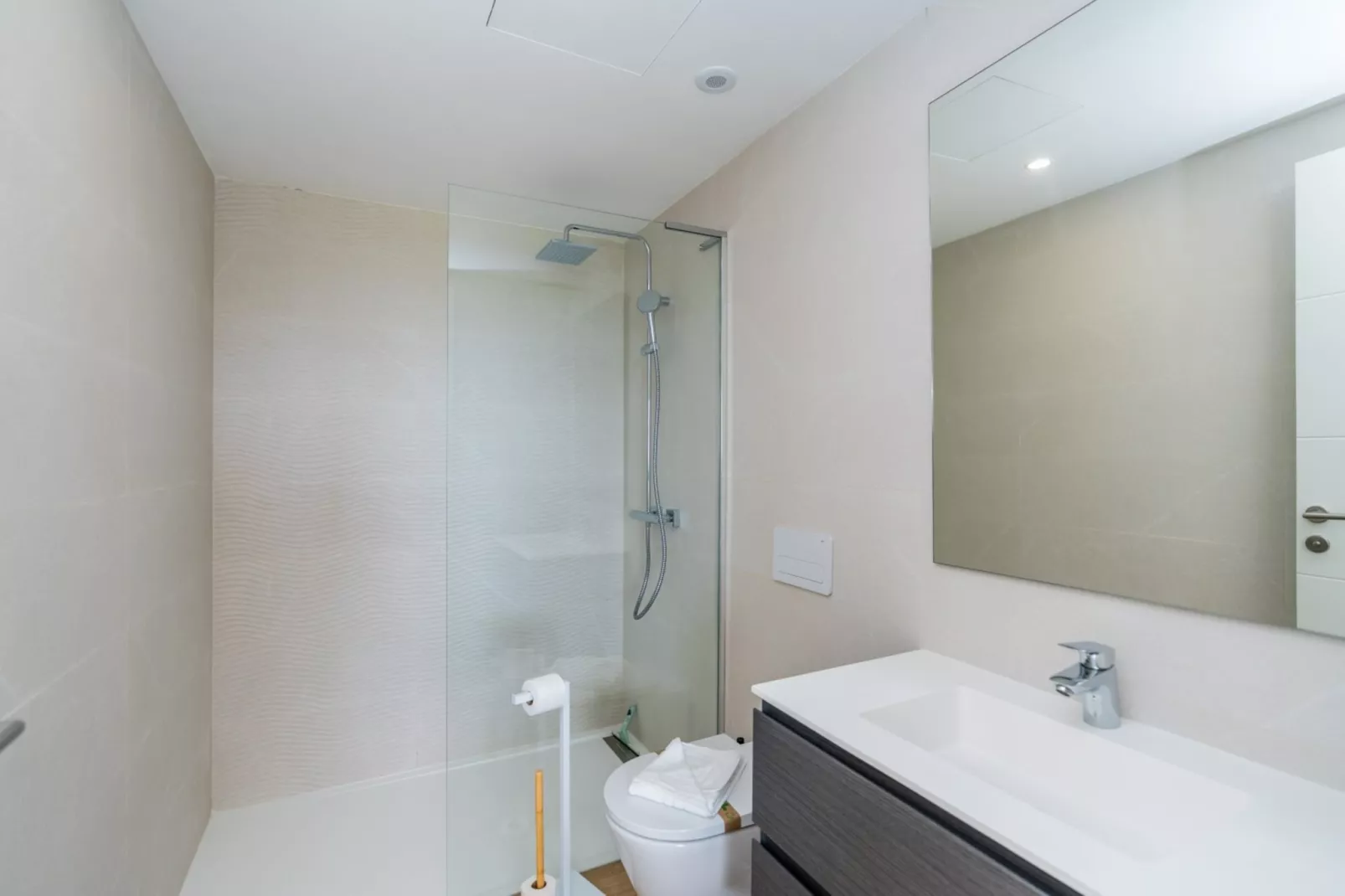 AL4-1901 ESTEPONA - APARTMENT - ALCAZABA LAGOON - Salle de bain