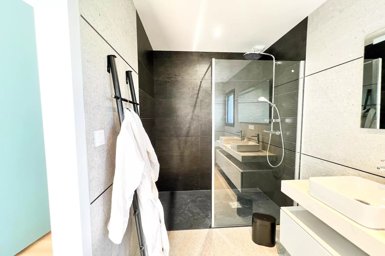 Architekten Villa mit Meerblick - Badezimmer