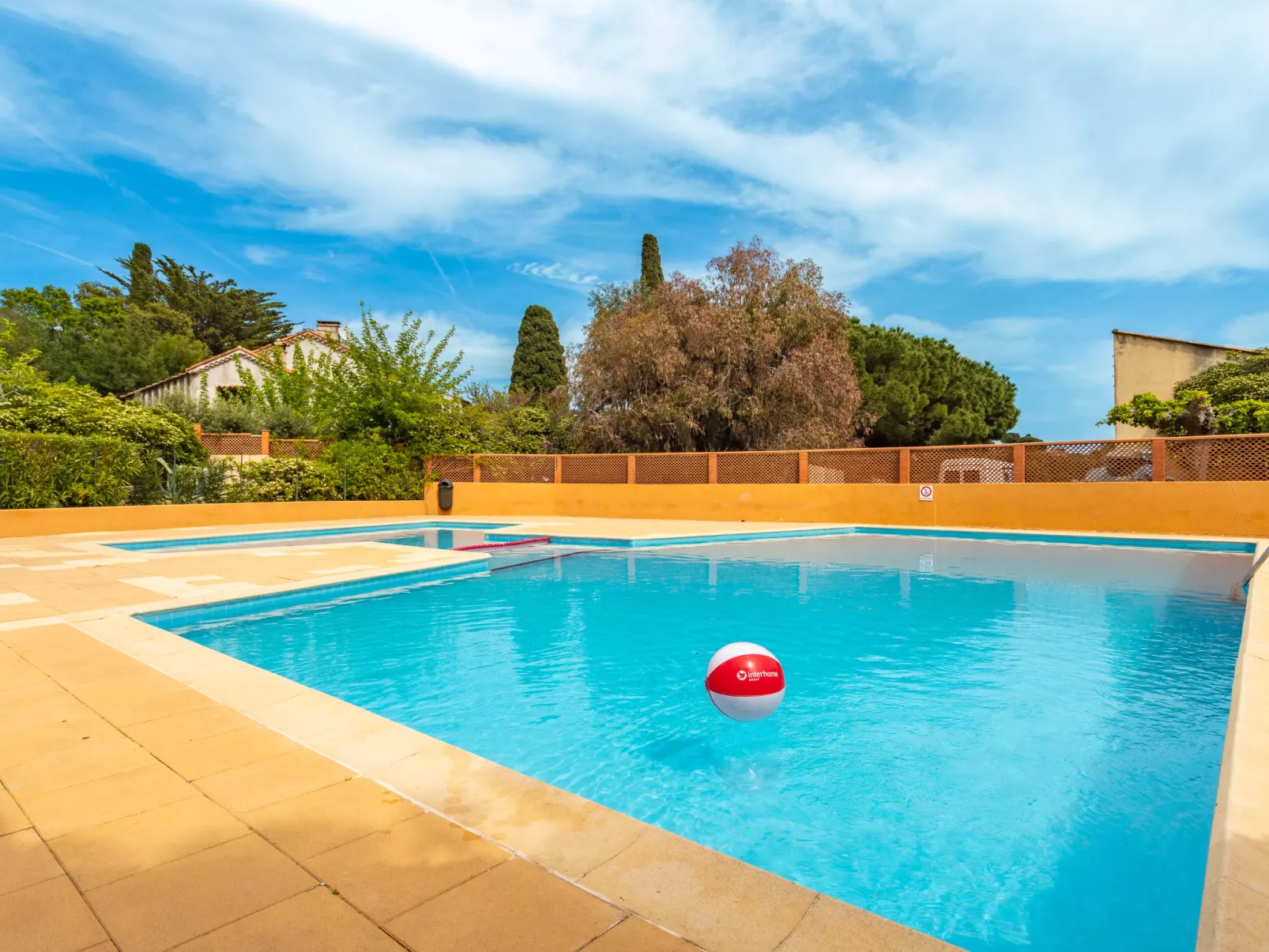 Les Pescadieres - Dehors