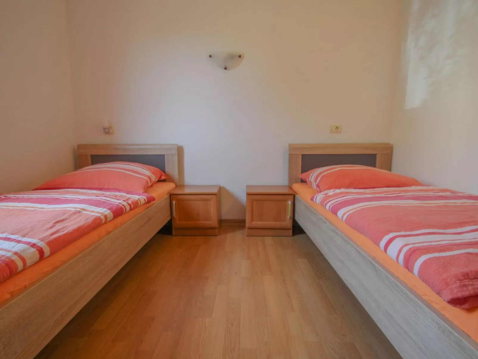 Mit Terrasse für 4 Personen - Drinnen