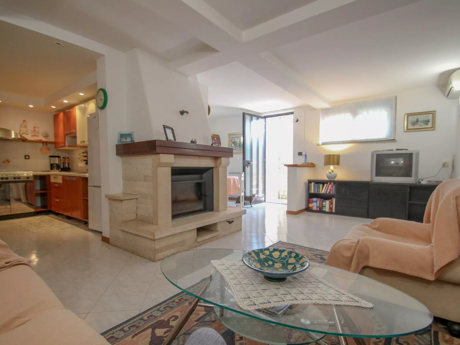 Rafi für 5 Personen - Drinnen