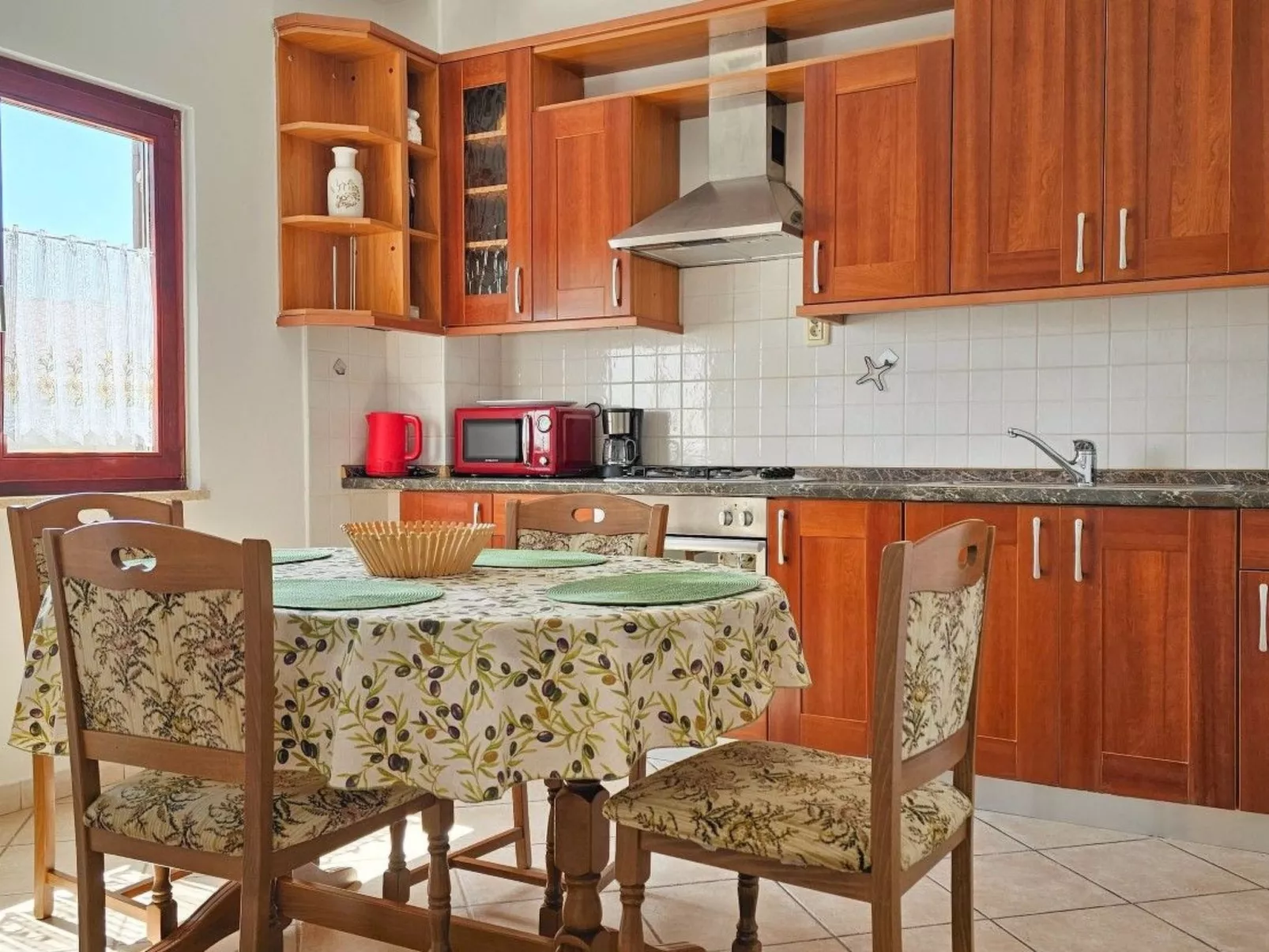 Für 4 Personen ca. 60 m&sup2; in Novigrad, Adriaküste Kroatien (Westküste von I - Inside