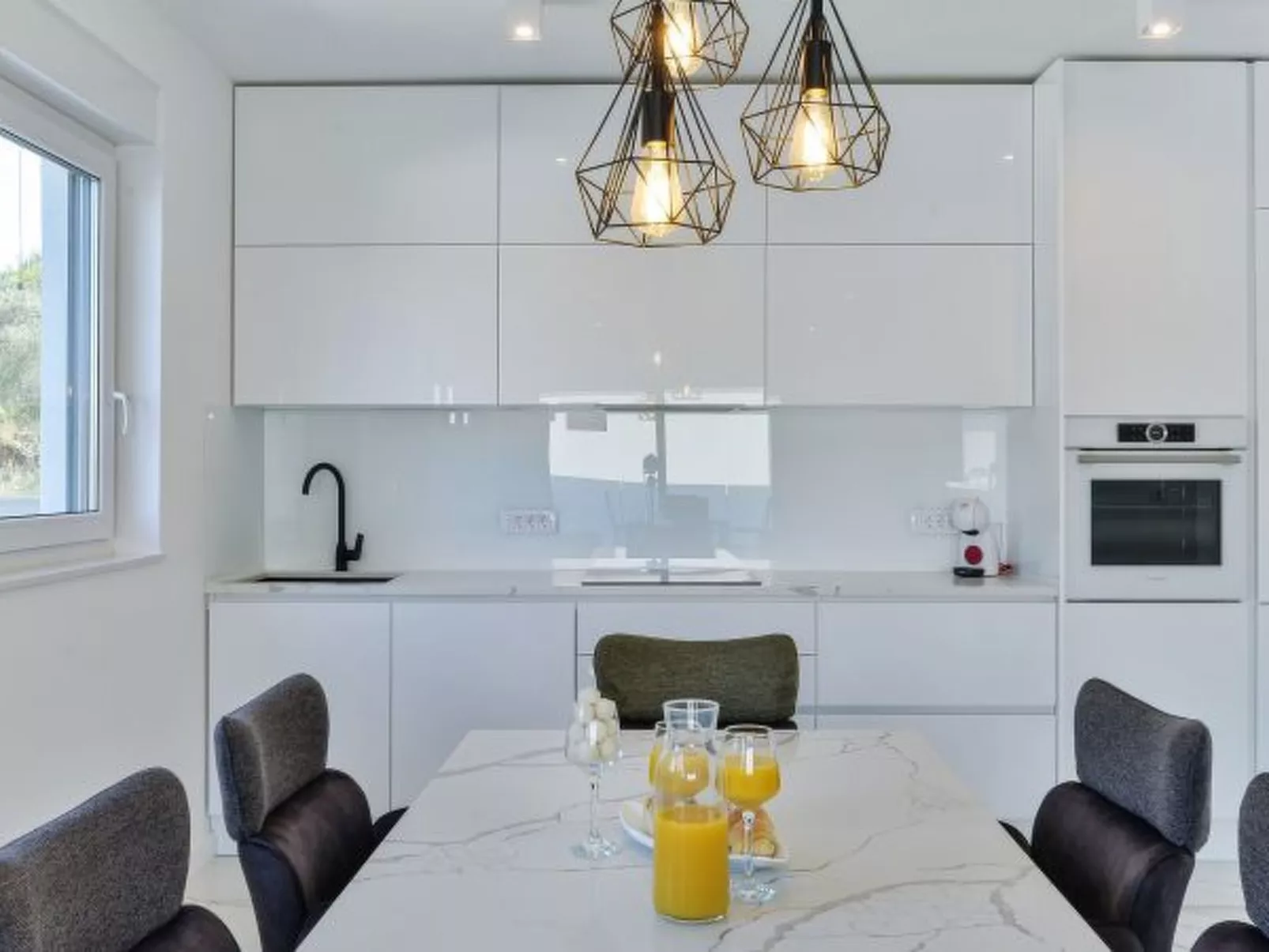 Villa Div with heated pool Apartment No.1 - Image-tags.info