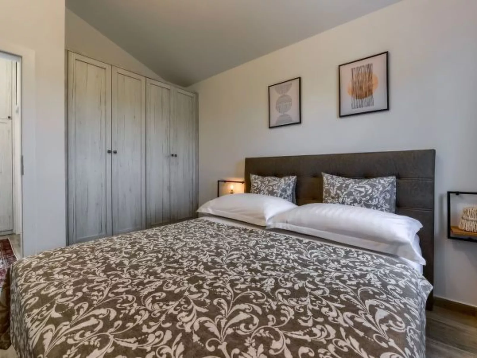 Villa Andamalu with heated pool - Image-tags.info