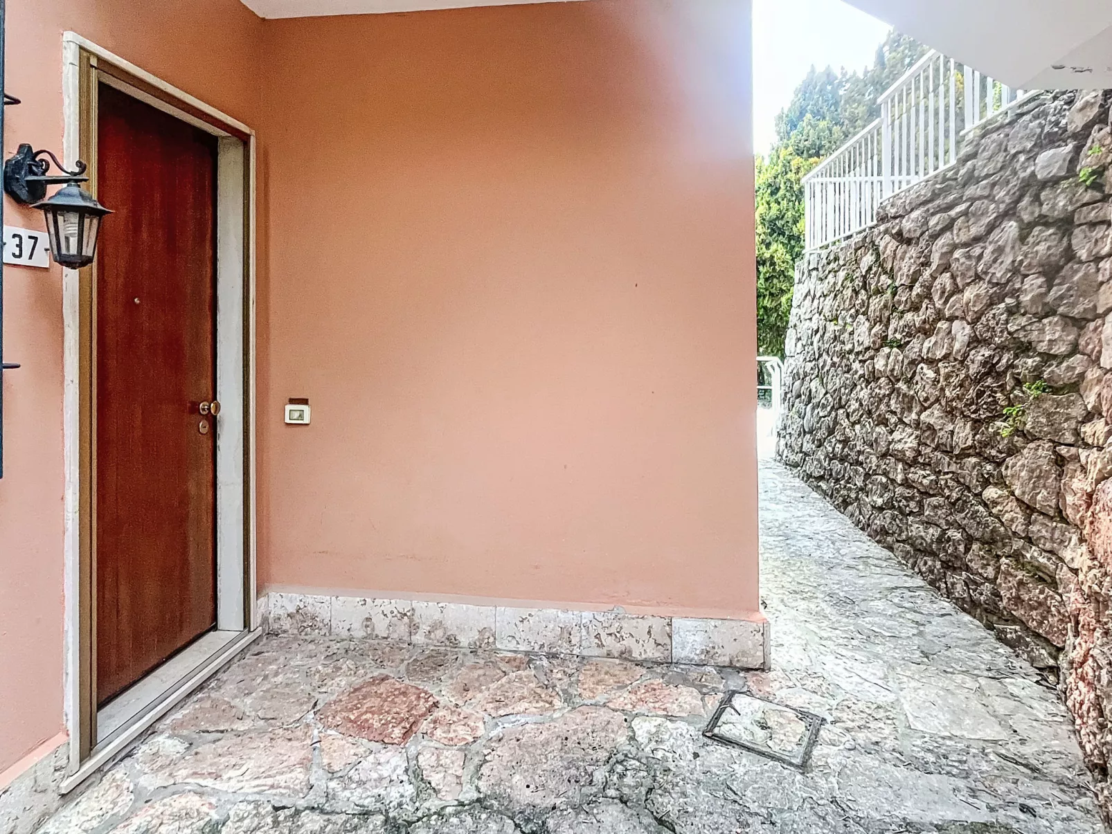 Sona's Lake Home - Draußen