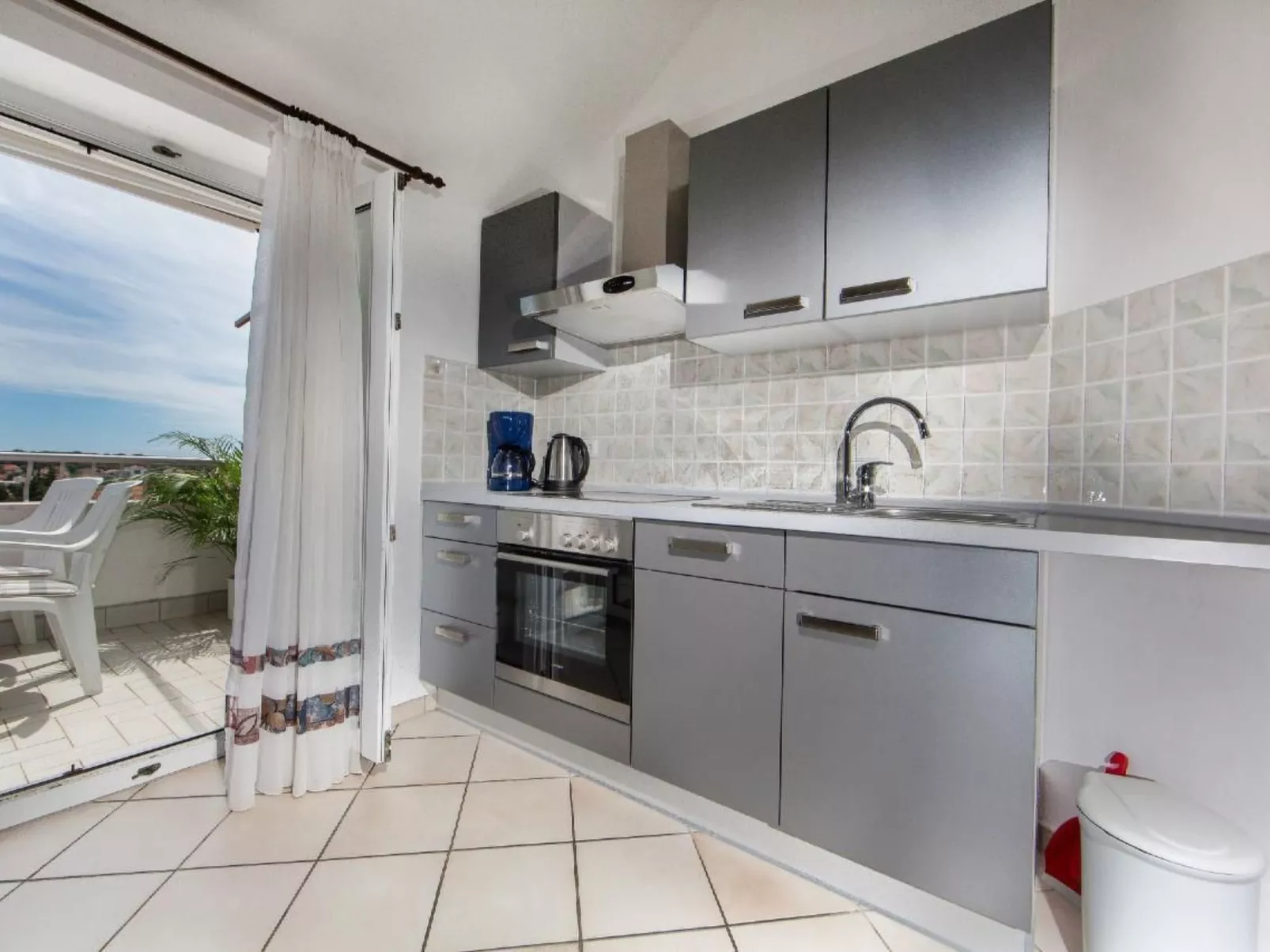 Wohnung in Pjescana Uvala mit Großer Terrasse - Image-tags.info