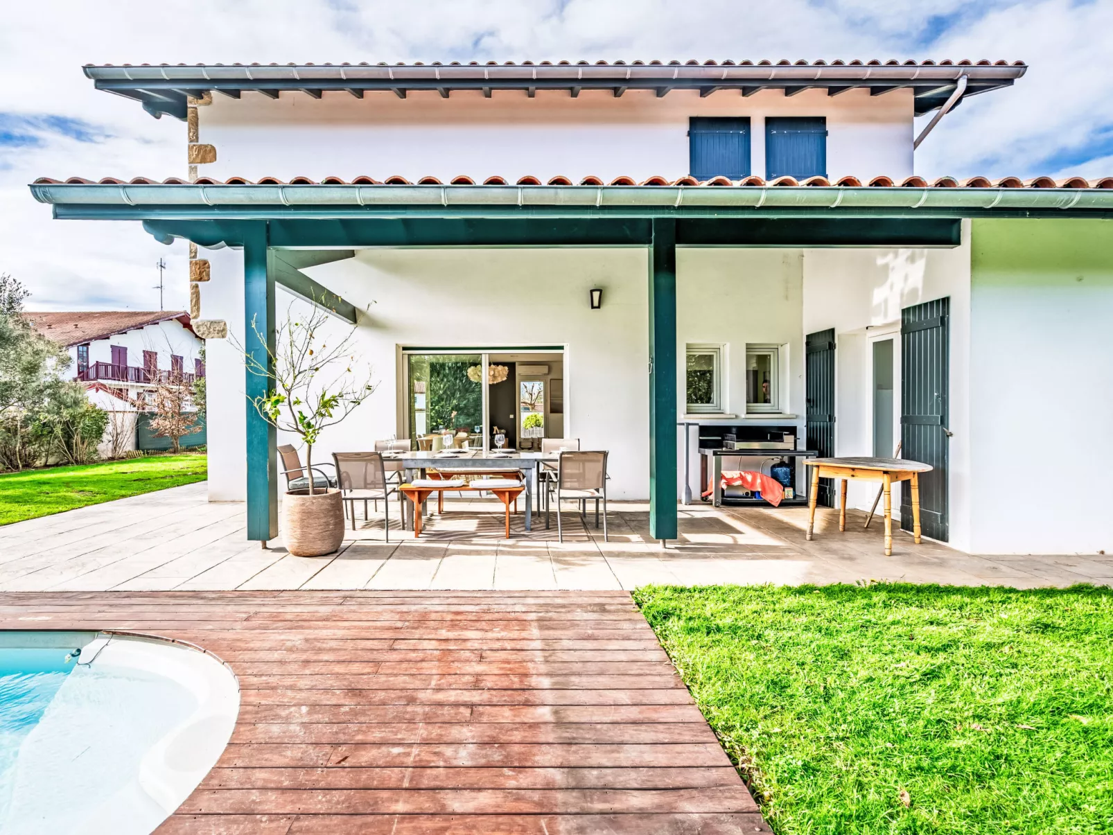 Xoxotartea - Outside