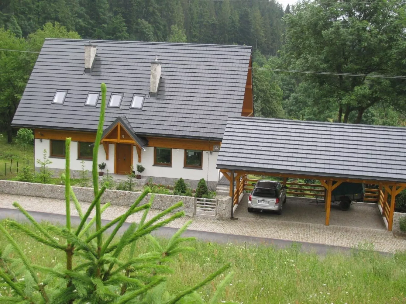 In den Bergen, Villa mit Panoramaterrasse - Draußen