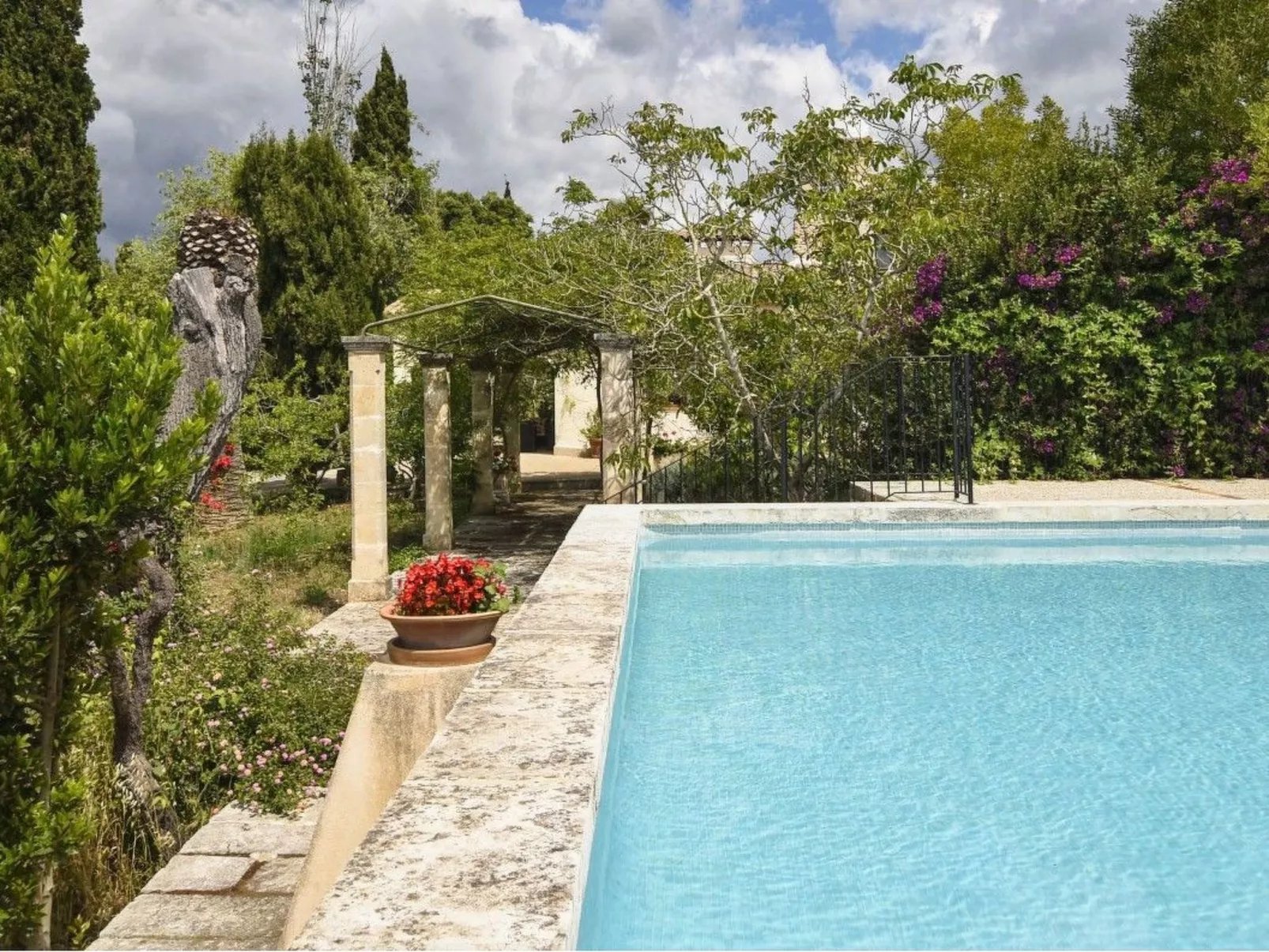 Ferienvilla mit privatem Pool - Draußen