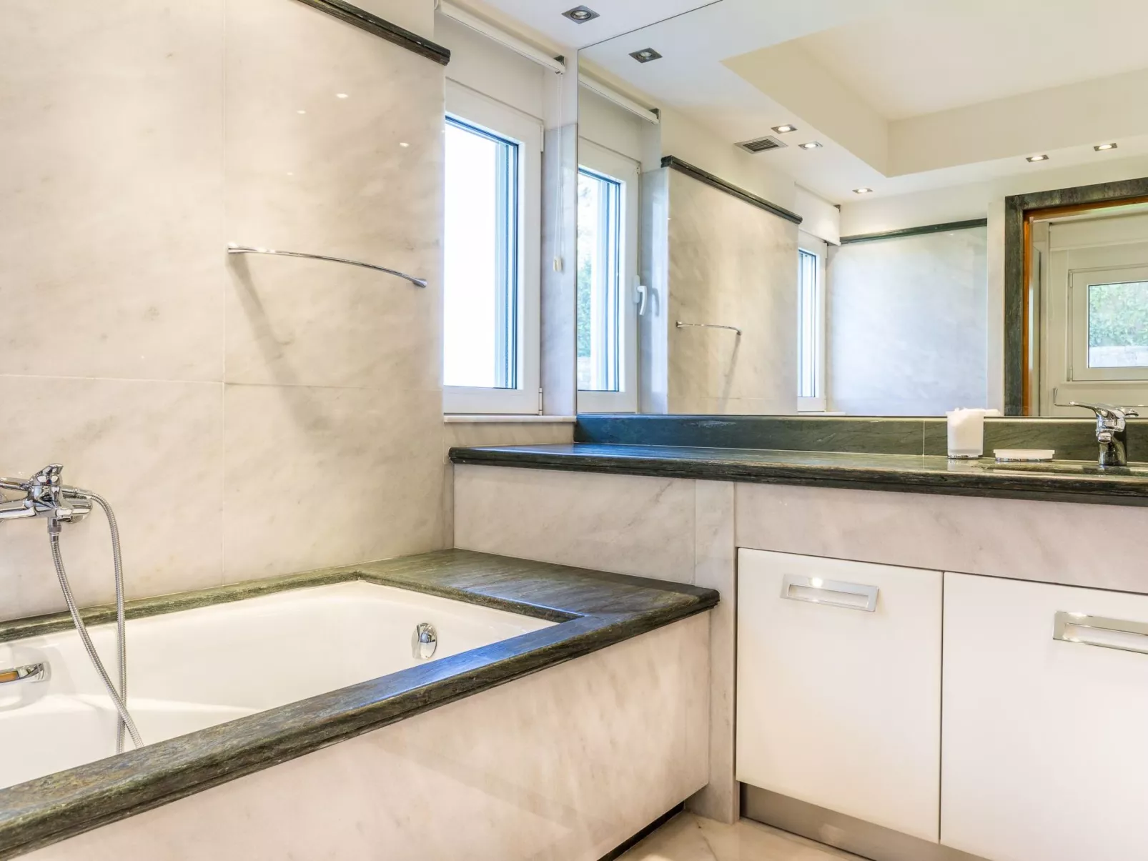 Analisa Luxus-Villa - Image-tags.info