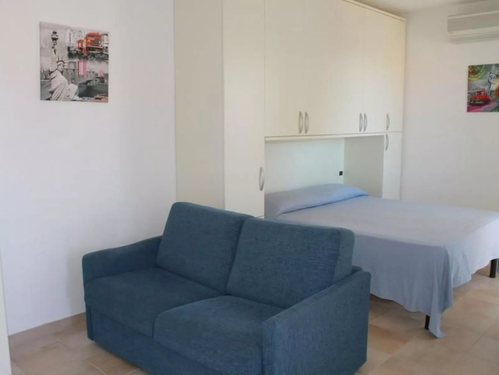 Unterkunft in einer Residenz, in der Nähe des Meeres, Schwimmbad - Inside