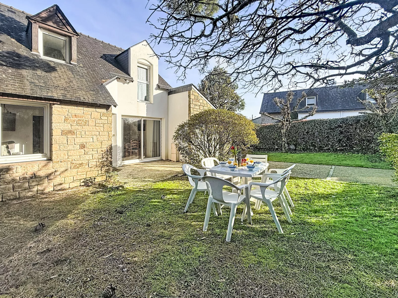 Clos de Kerallan - Outside