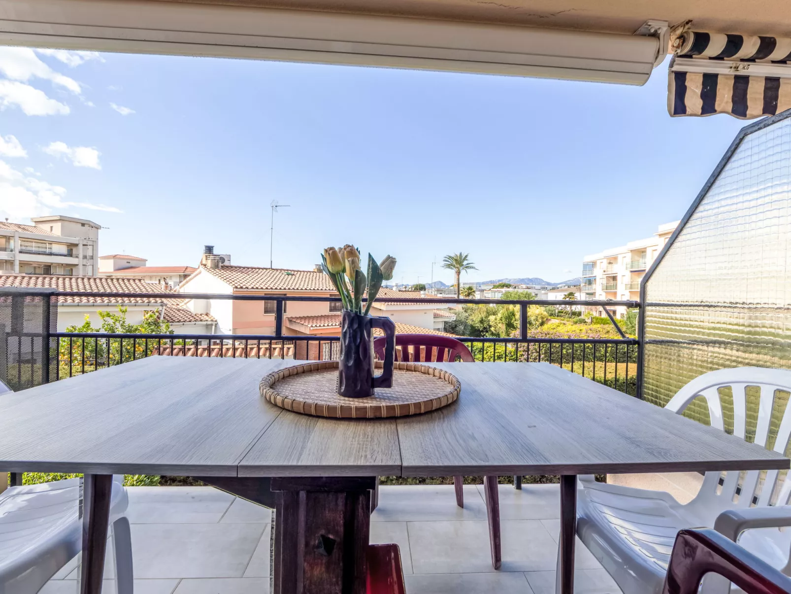 Pompeyo II - Draußen