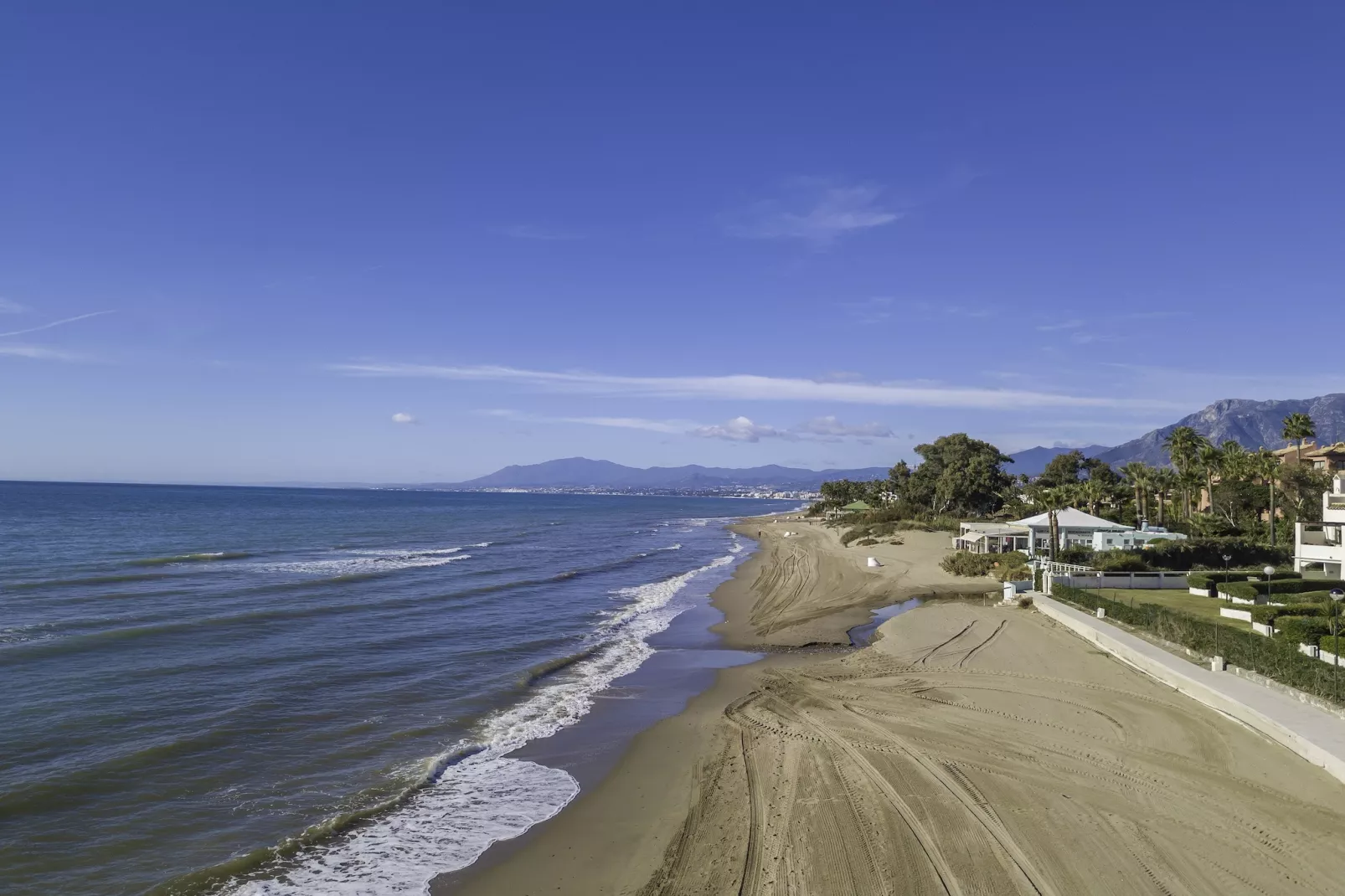 Apartment only 80 Meters from the Beach - Zones été à 5 km