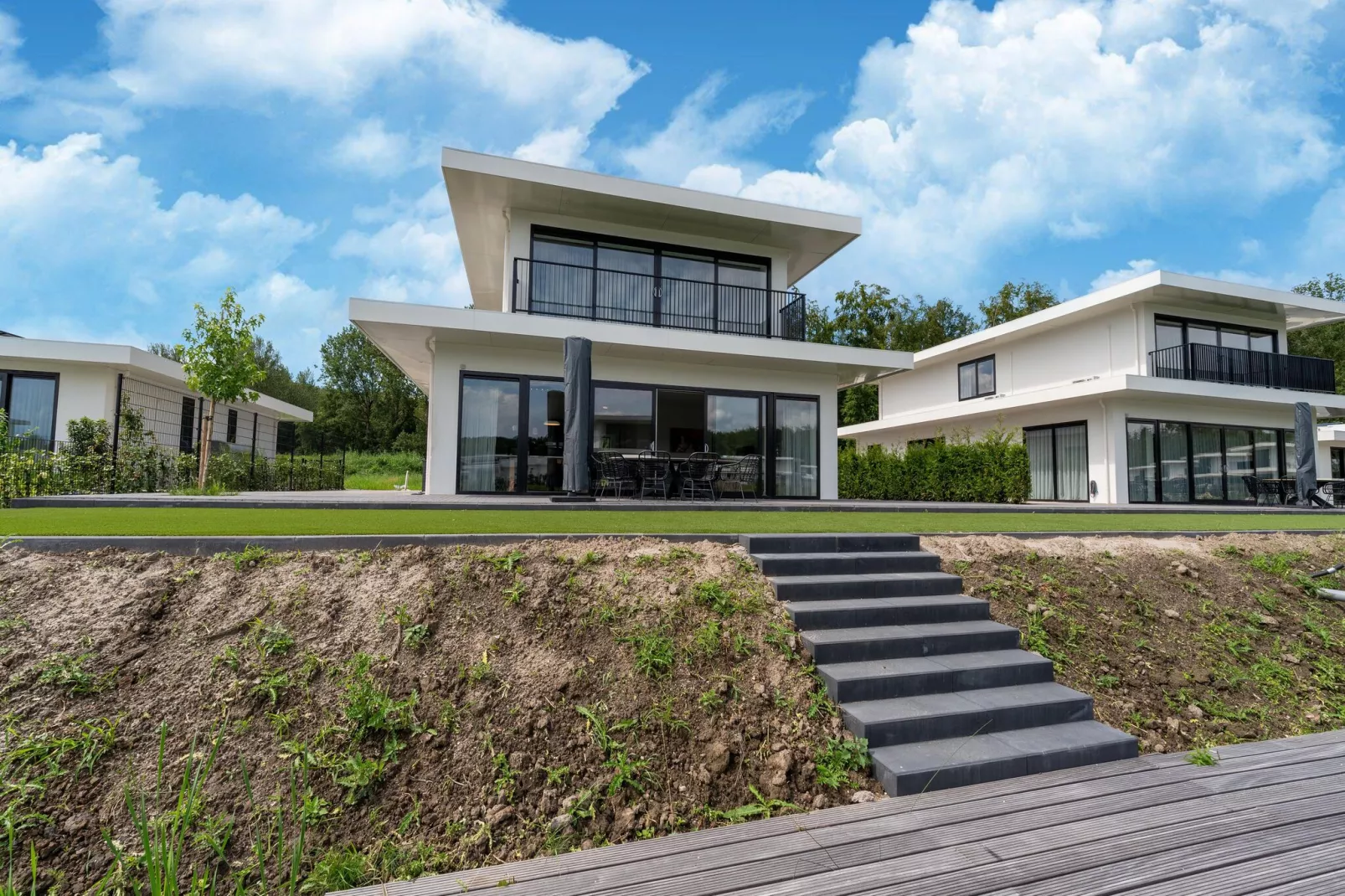 Villa Lacus 553-Extérieur été